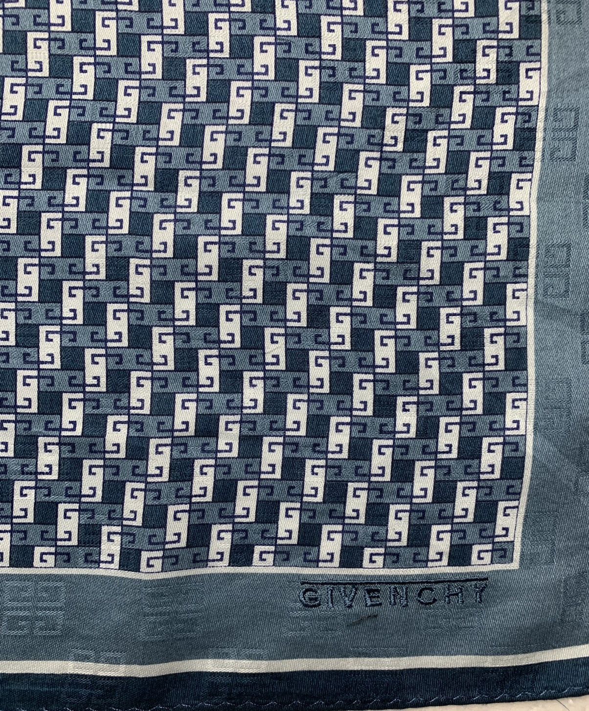 Givenchy Givenchy Handkerchief / Bandana / Neckerchief Size ONE SIZE - 3 Thumbnail