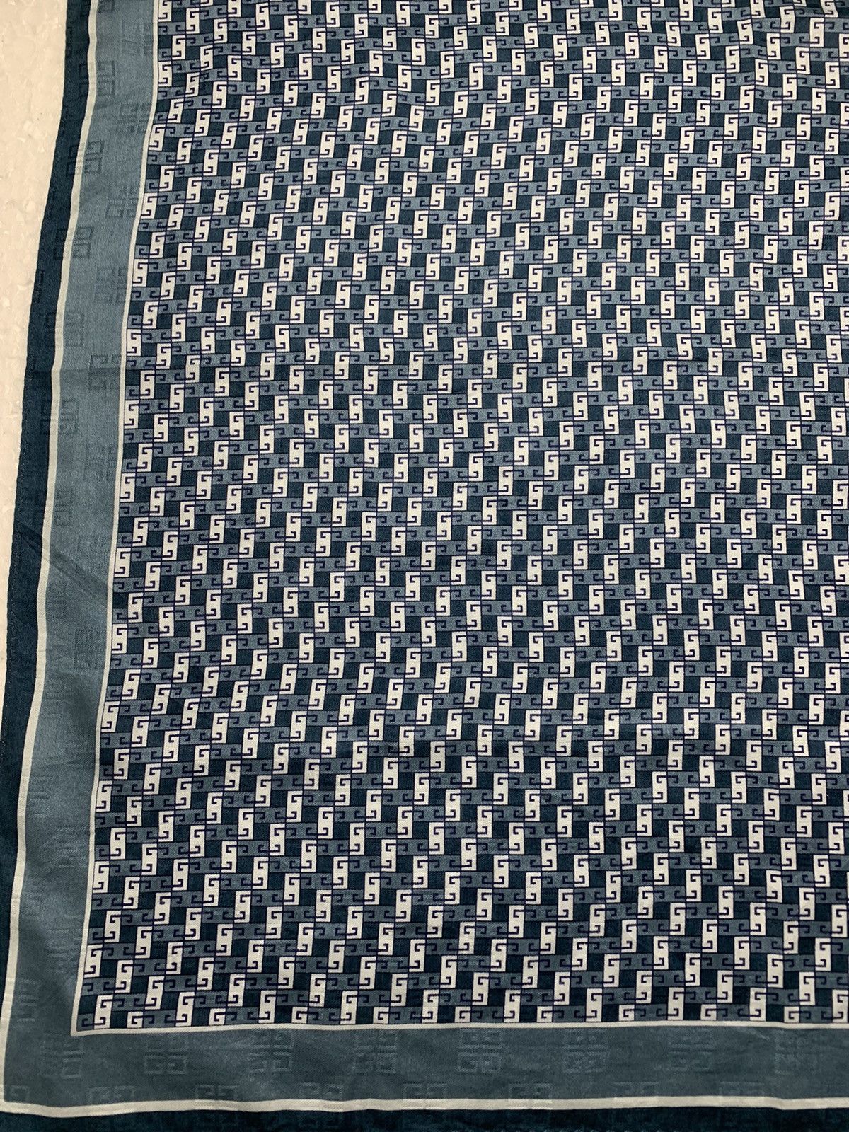Givenchy Givenchy Handkerchief / Bandana / Neckerchief Size ONE SIZE - 5 Thumbnail