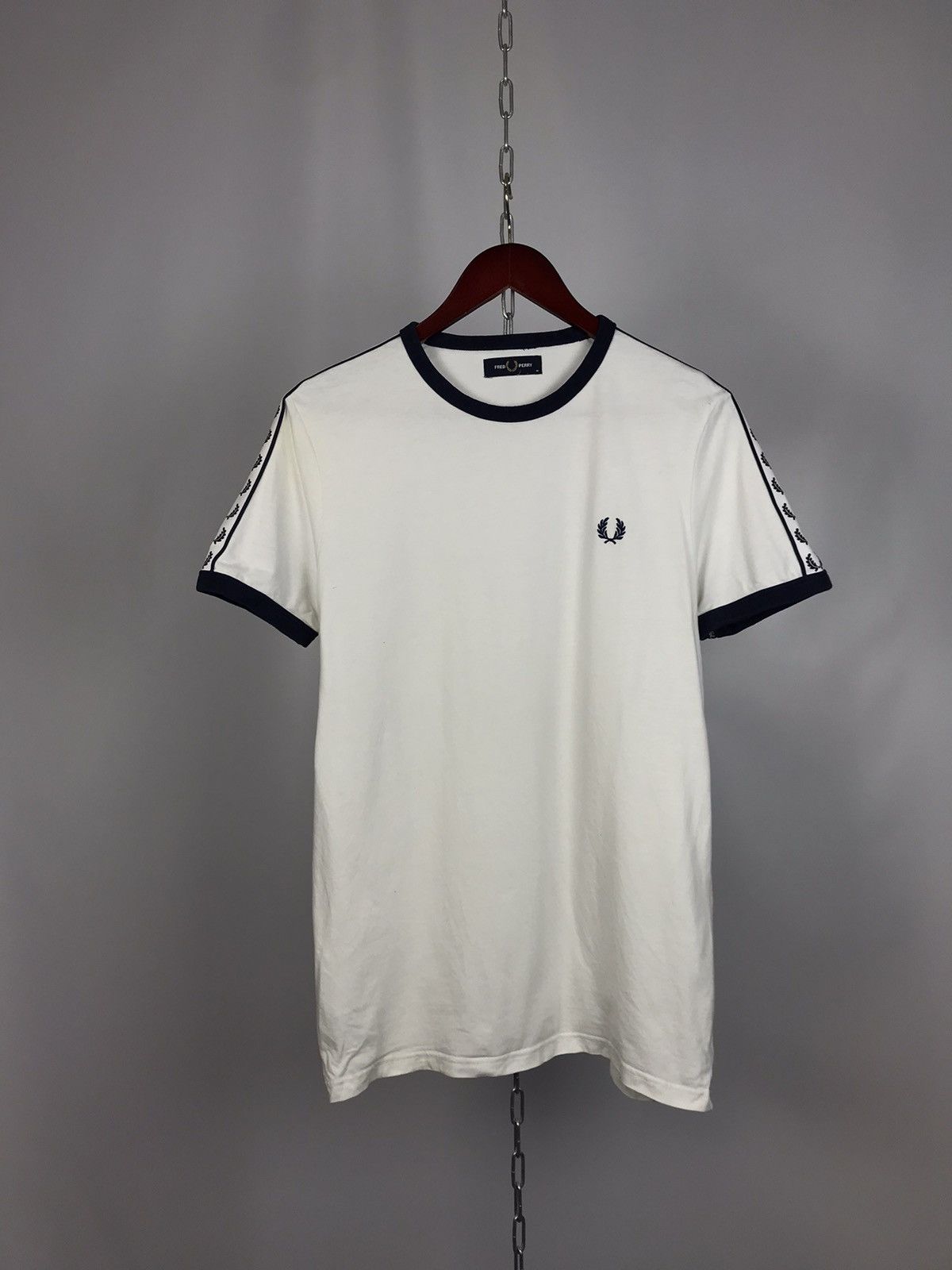 Fred Perry Fred Perry Casual Vintage Streetwear White Tee Size US M / EU 48-50 / 2 - 1 Thumbnail