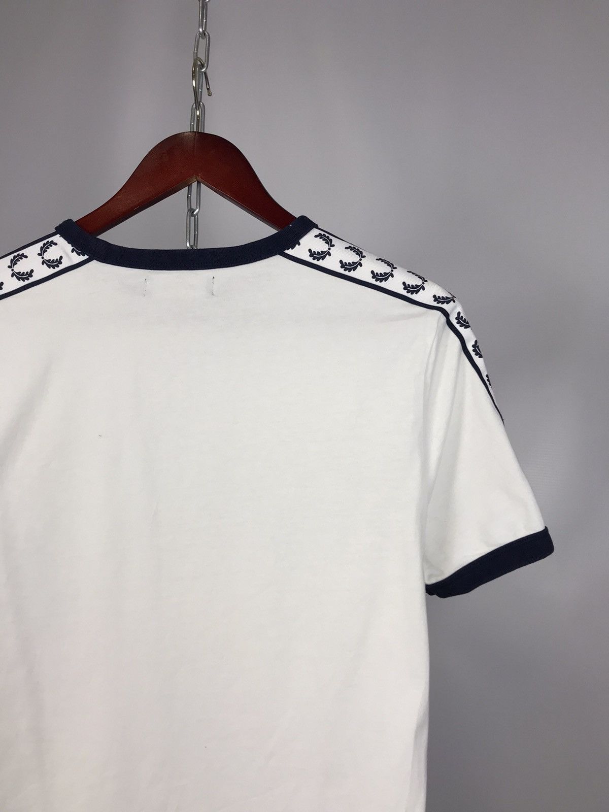Fred Perry Fred Perry Casual Vintage Streetwear White Tee Size US M / EU 48-50 / 2 - 6 Thumbnail