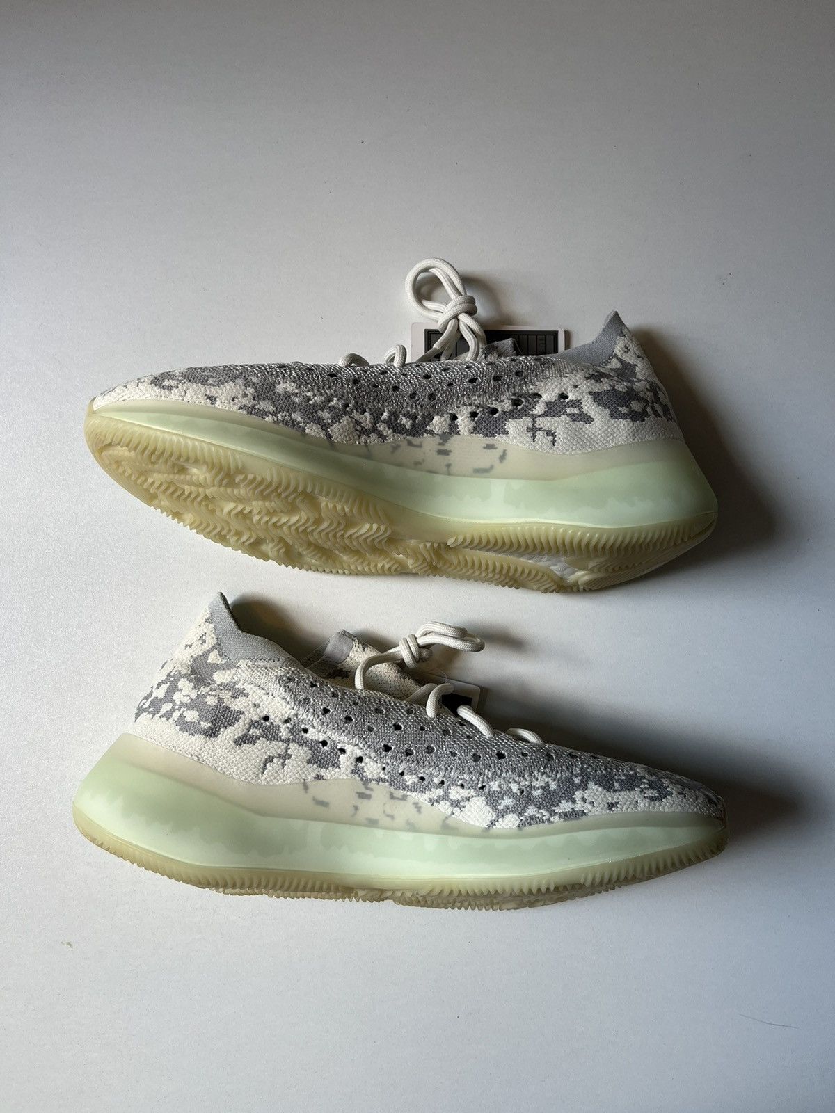 Yeezy Adidas Sample 350 v3 Alien