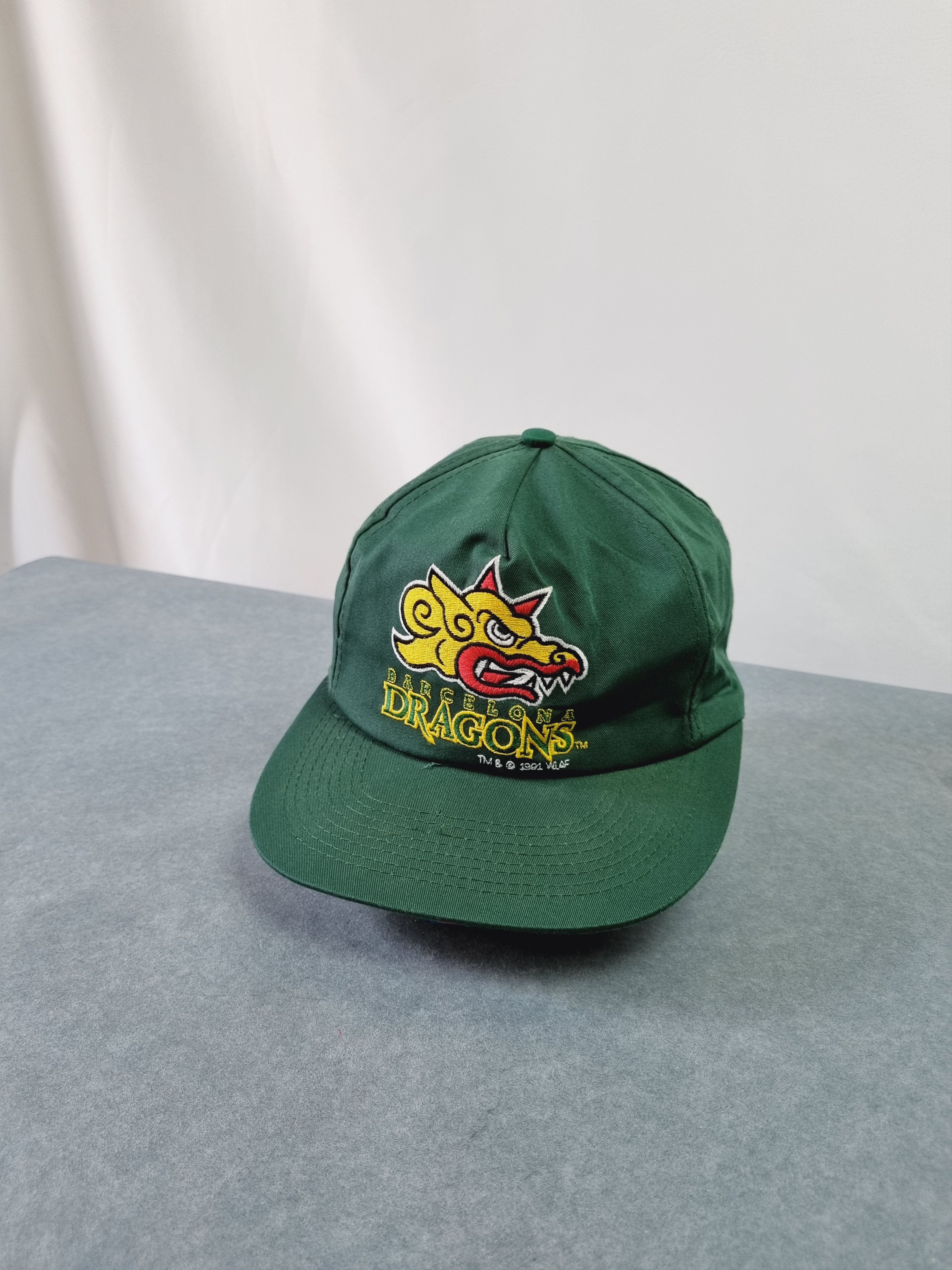 Sports Specialties × Vintage 🐉91s Barcelona Dragons World League ProOne Size ONE SIZE - 2 Thumbnail