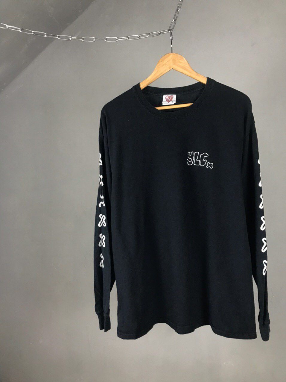 Vintage L 60 Young Lovers Club vintage streetwear black longsleeve Size US L / EU 52-54 / 3 - 1 Thumbnail