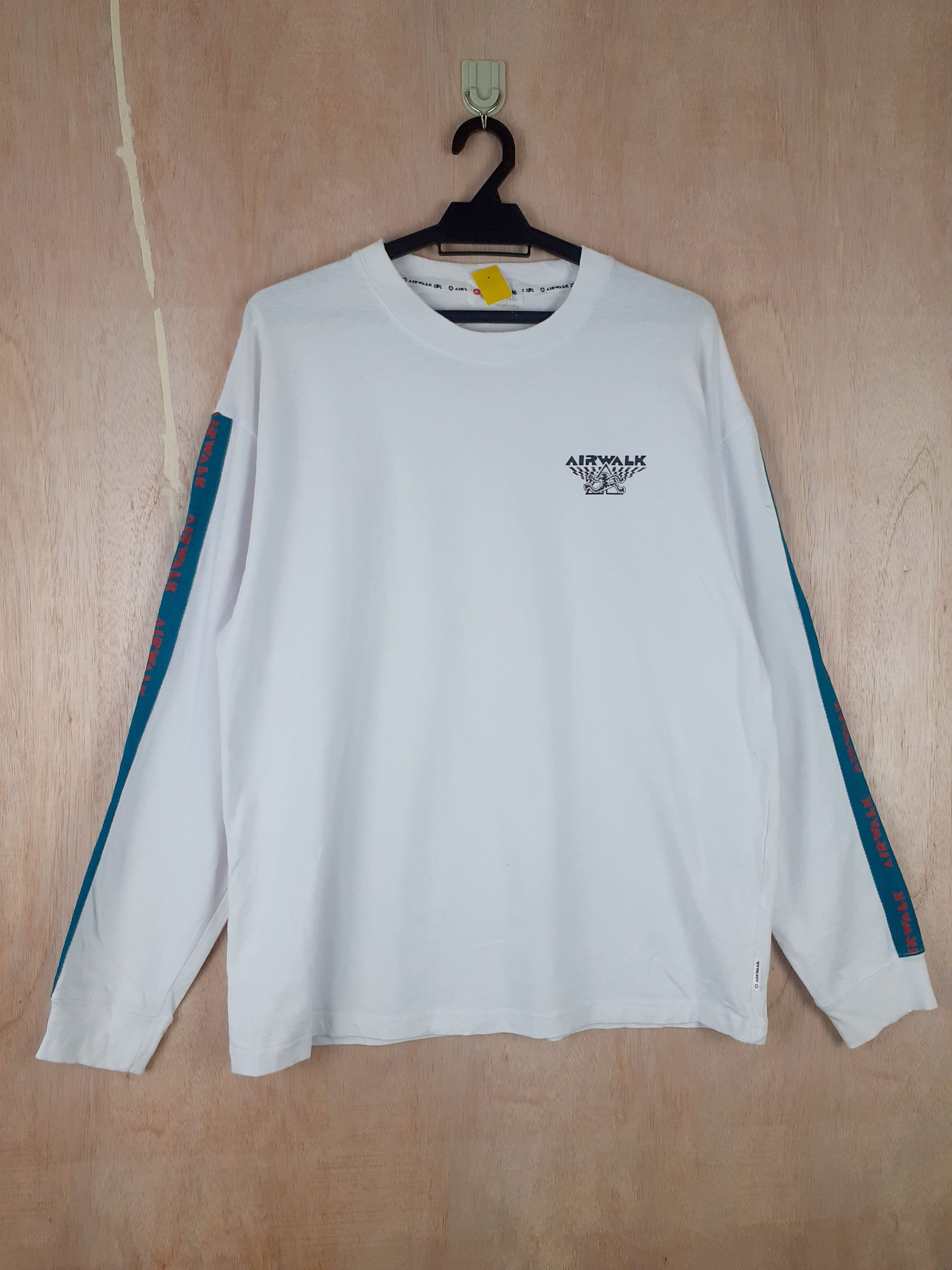 Airwalk Airwalk white vintage long sleeve shirt #3053 Size US L / EU 52-54 / 3 - 1 Thumbnail
