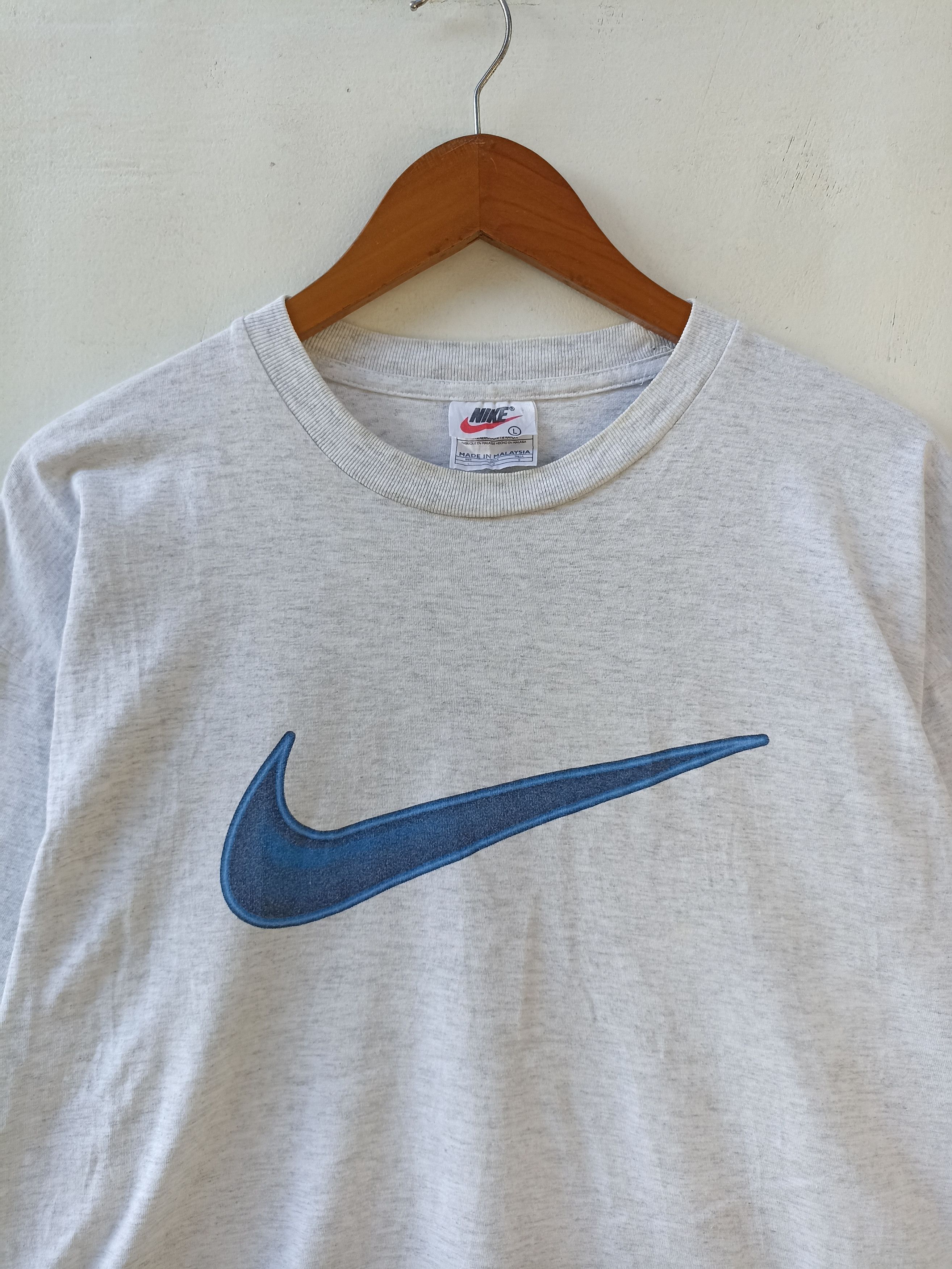 Nike Vintage 90s Nike t shirt big logo Travis Scott Size US L / EU 52-54 / 3 - 2 Thumbnail