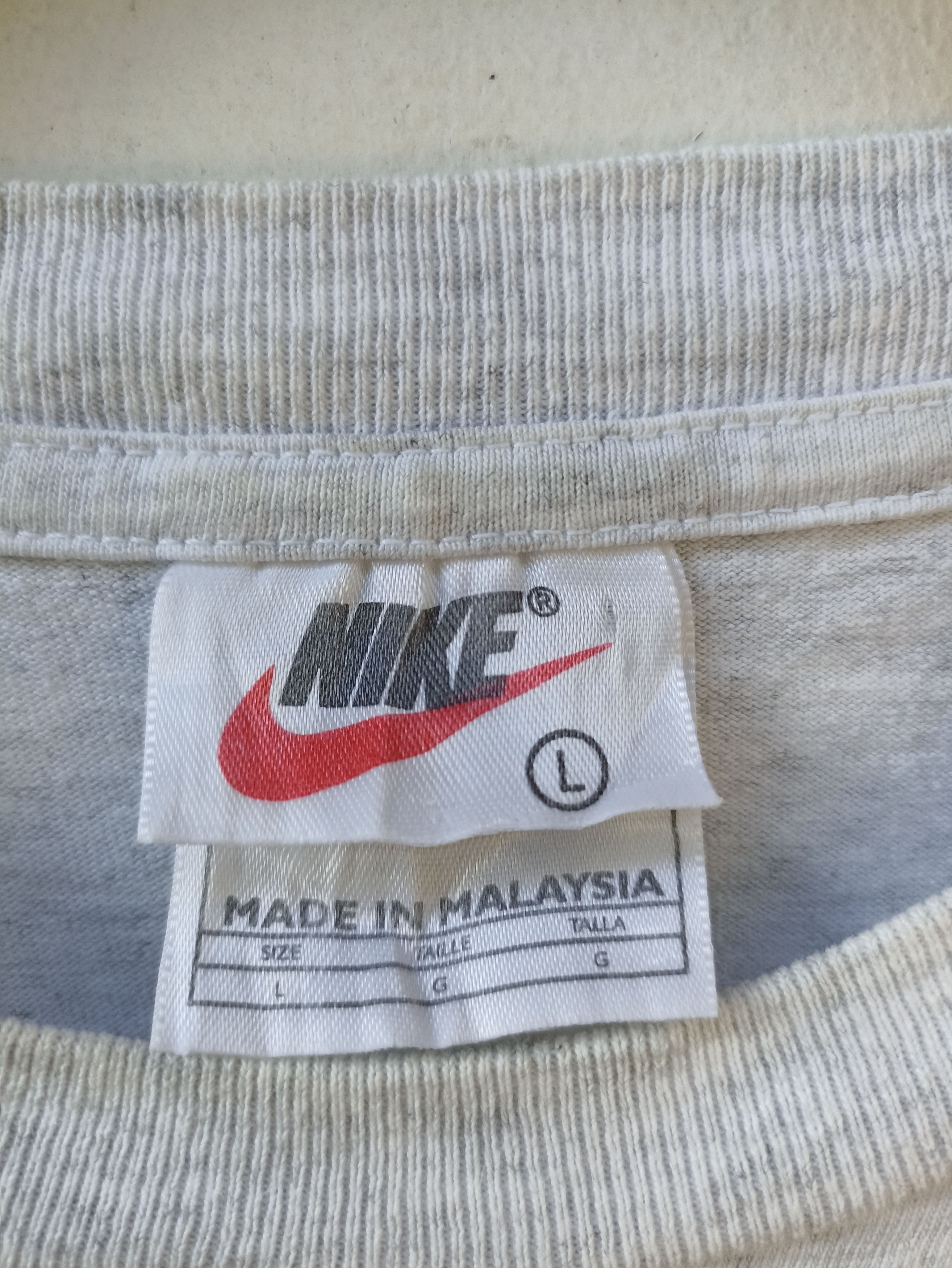 Nike Vintage 90s Nike t shirt big logo Travis Scott Size US L / EU 52-54 / 3 - 4 Thumbnail