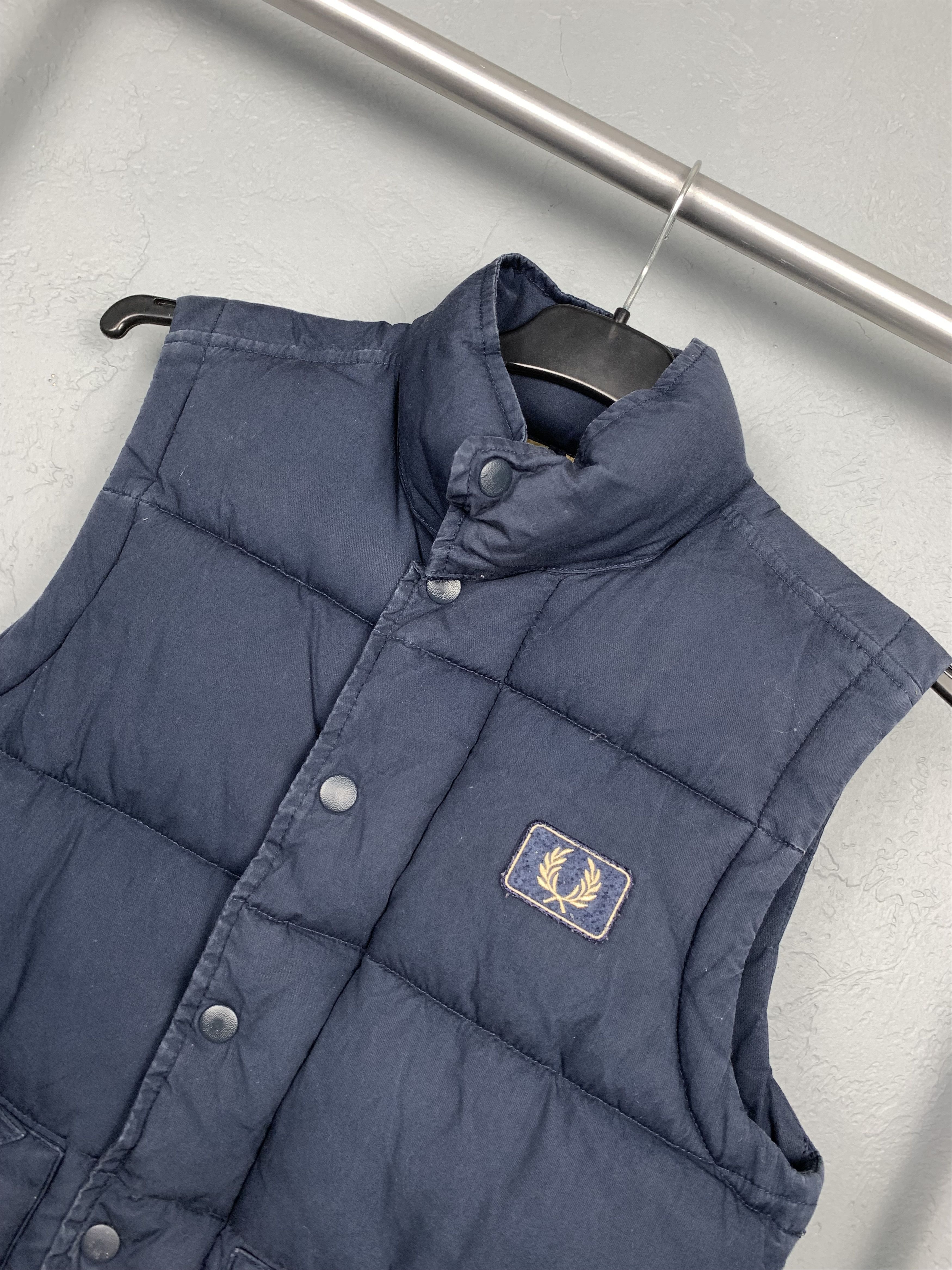 Fred Perry × Vintage Fred Perry Vintage WMNS Puffer Down Vest Size S / US 4 / IT 40 - 2 Thumbnail