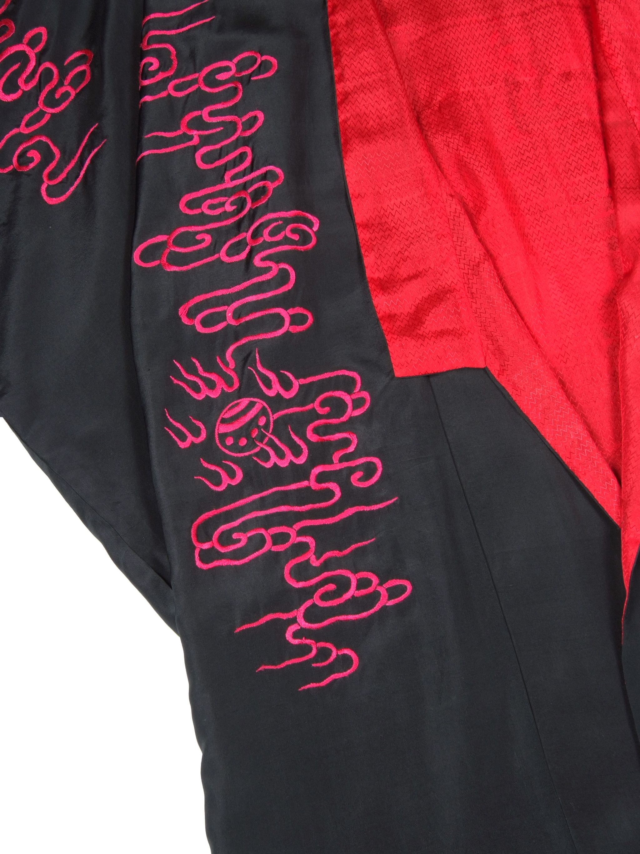 Japanese Brand × Vintage Vintage Japanese Silk Dragon Embroidered Kimono Size US XL / EU 56 / 4 - 4 Thumbnail