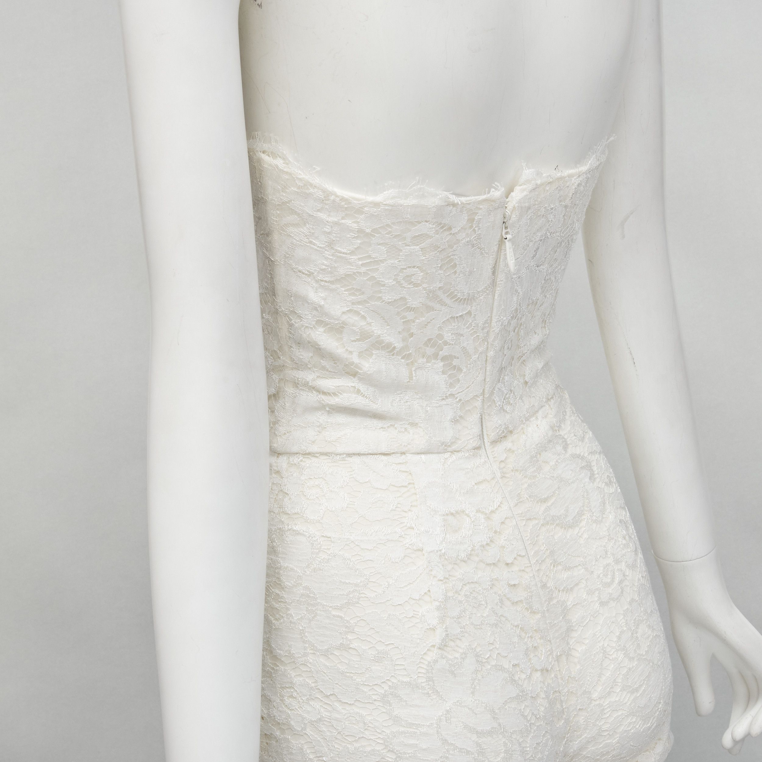 Monique Lhuillier MONIQUE LHUILLIER Bridal white lace corset jumpsuit 0 XS Size 25" / US 0 / IT 36 - 6 Thumbnail