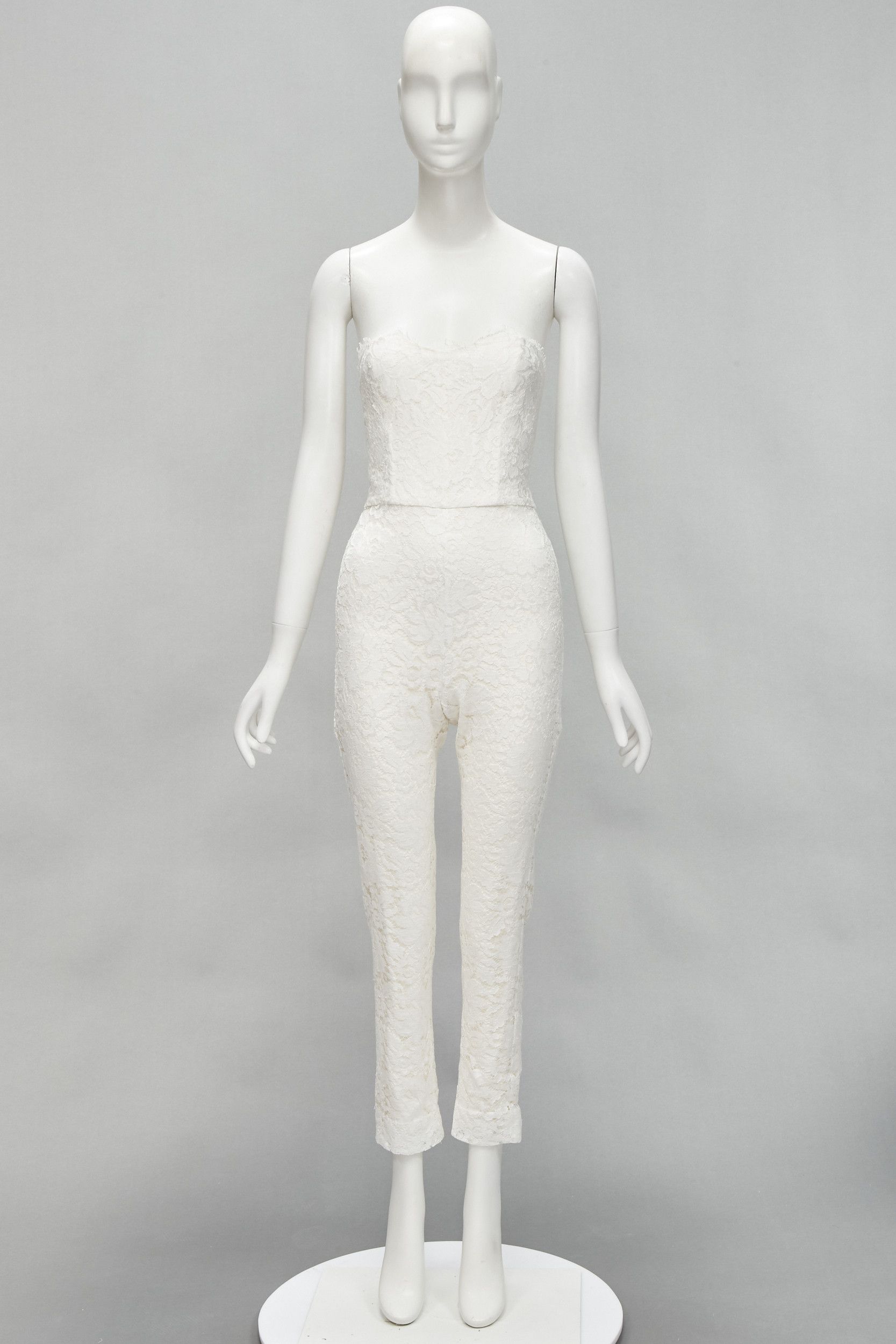 Monique Lhuillier MONIQUE LHUILLIER Bridal white lace corset jumpsuit 0 XS Size 25" / US 0 / IT 36 - 9 Thumbnail