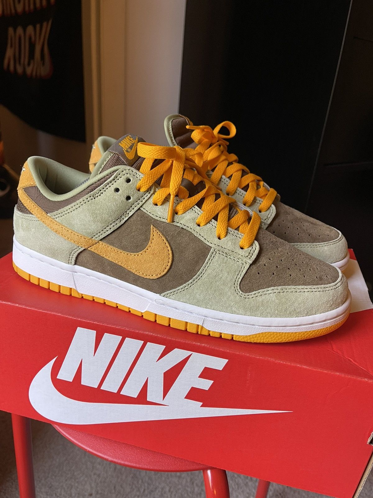 Nike Nike Dunk Low Dusty Olive Size US 10 / EU 43 - 2 Thumbnail