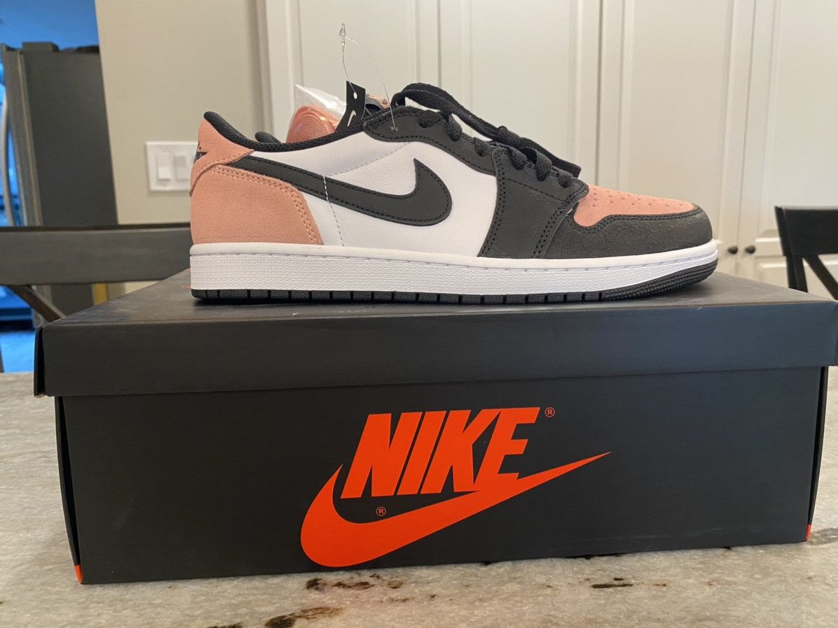 Jordan Brand × Nike Air Jordan 1 Retro Low OG Size US 10 / EU 43 - 1 Thumbnail