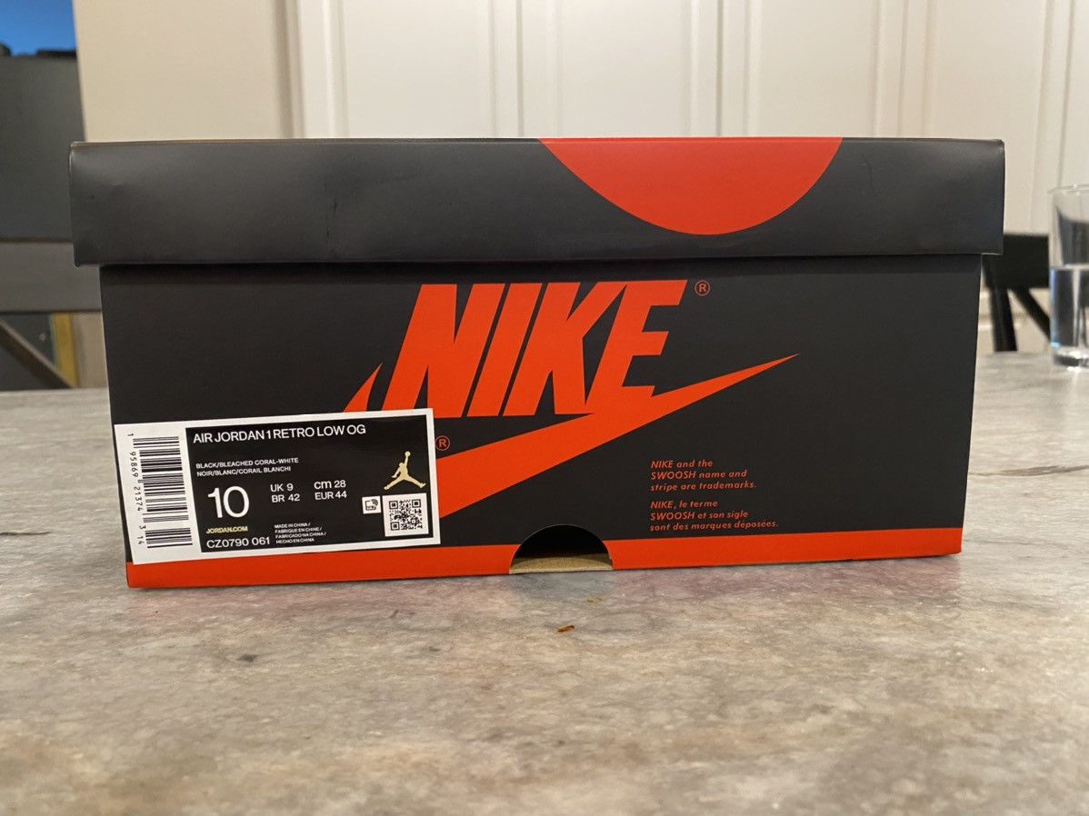 Jordan Brand × Nike Air Jordan 1 Retro Low OG Size US 10 / EU 43 - 8 Thumbnail