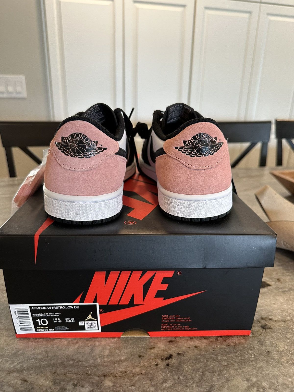 Jordan Brand × Nike Air Jordan 1 Retro Low OG Size US 10 / EU 43 - 10 Thumbnail