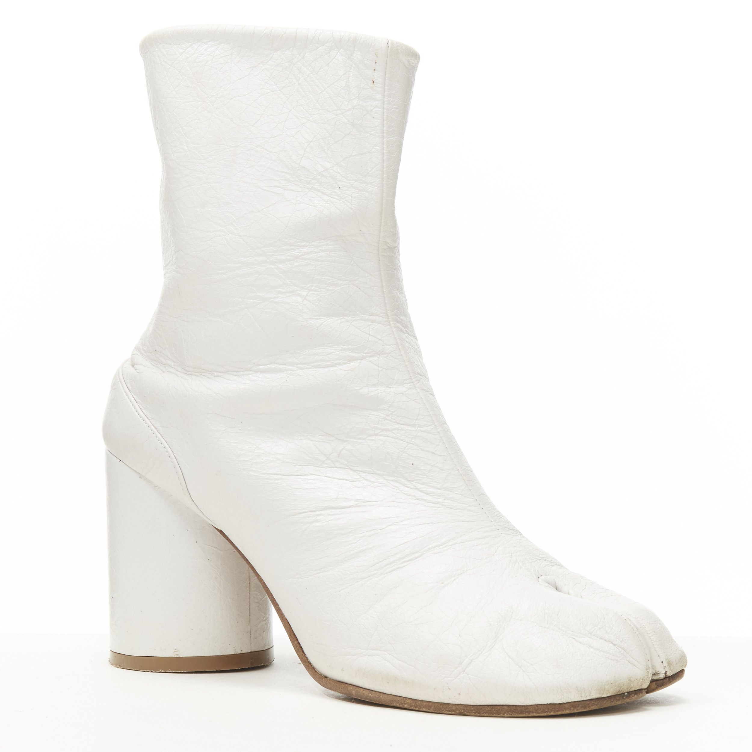Maison Margiela MAISON MARGIELA Tabi white crinkled leather ankle boot EU36 Size US 6 / IT 36 - 1 Thumbnail