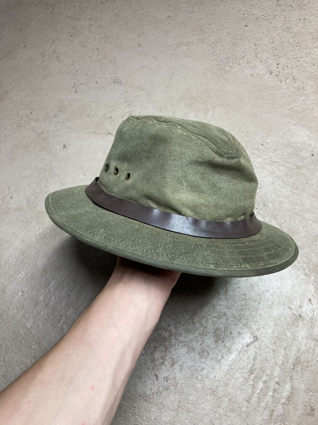 Vintage Vintage filson tin packer bush hat cloth otter green USA | Grailed