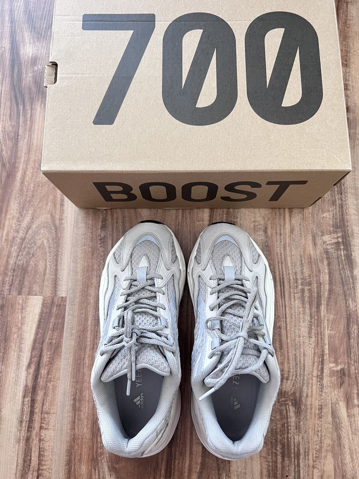 Adidas × Kanye West Yeezy Boost 700 Size US 9 / EU 42 - 1 Thumbnail