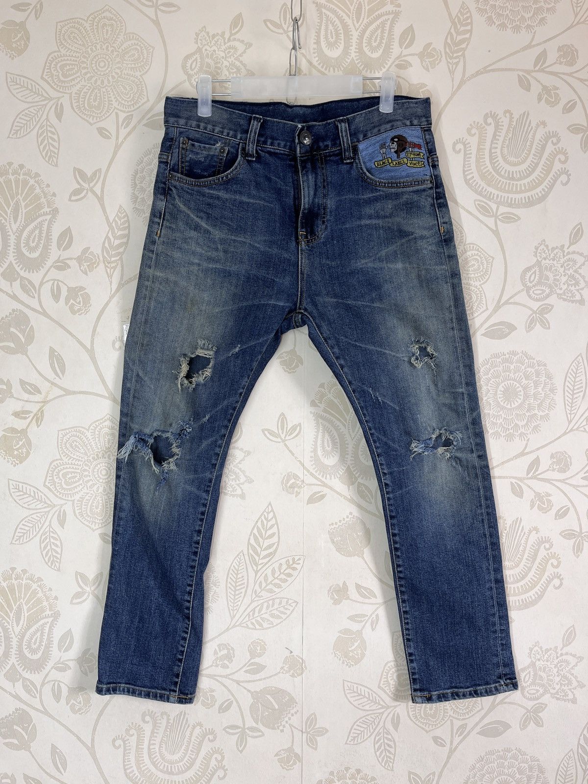 Black Label Ripped Black Label Denim Jeans With Patches At Pocket Size US 31 - 1 Thumbnail