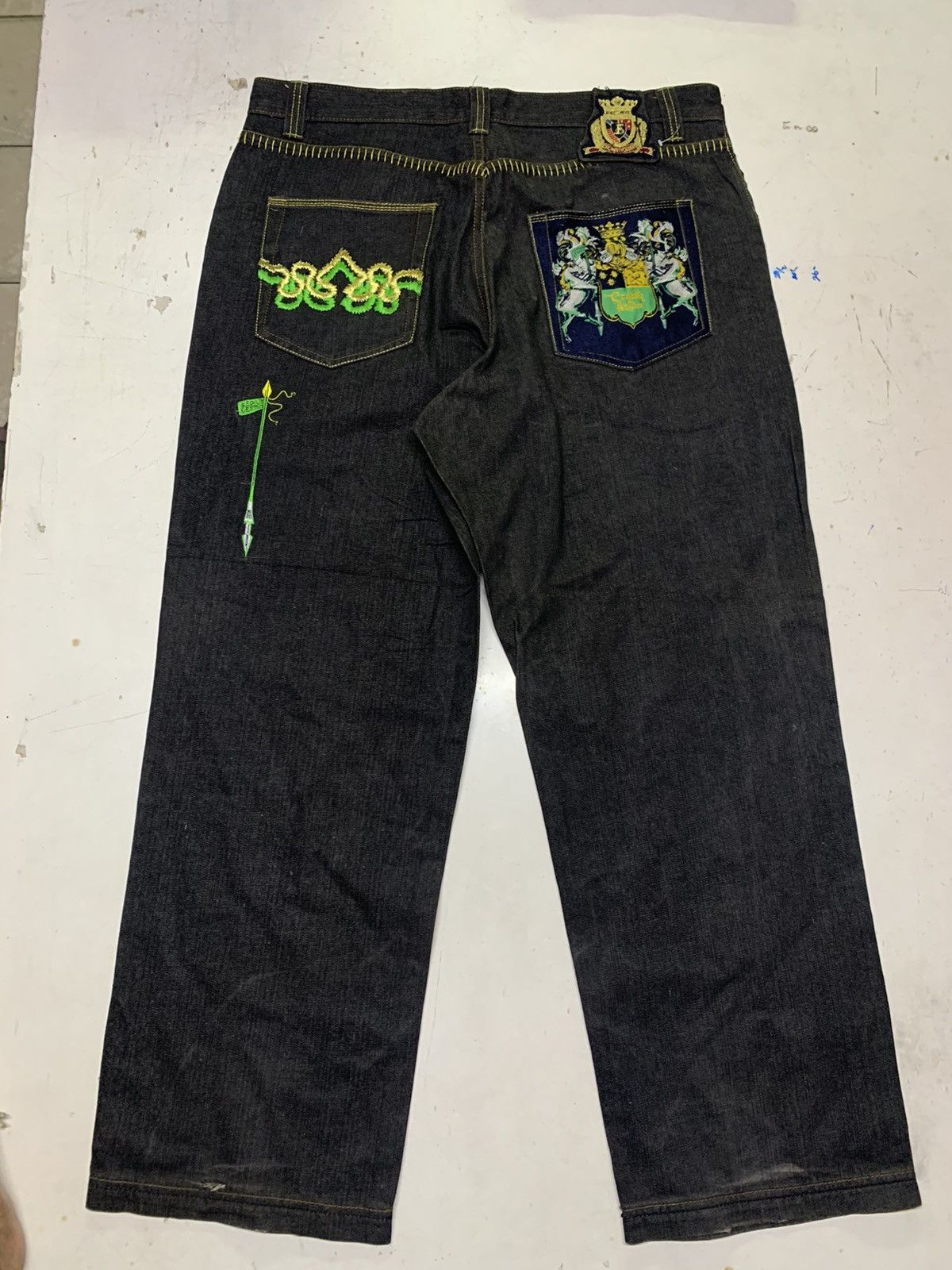 Designer Crown holder distressed jeans Size US 40 / EU 56 - 1 Thumbnail