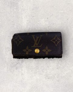 Brown Vintage Louis Vuitton Monogram Key Holder For Sale at 1stDibs  louis  vuitton vintage key holder, vintage louis vuitton key holder, louis vuitton  key holder vintage