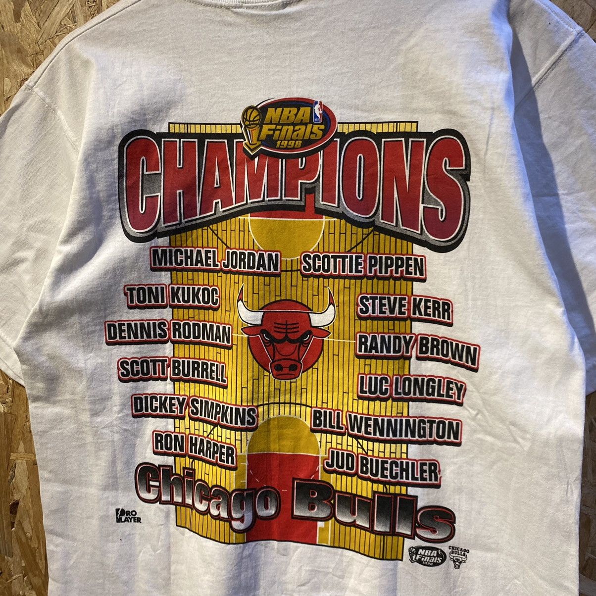 NBA × Pro Player VINTAGE RARE 1998‼️Chicago Bulls NBA Finals 6 Time Champions Size US M / EU 48-50 / 2 - 4 Thumbnail