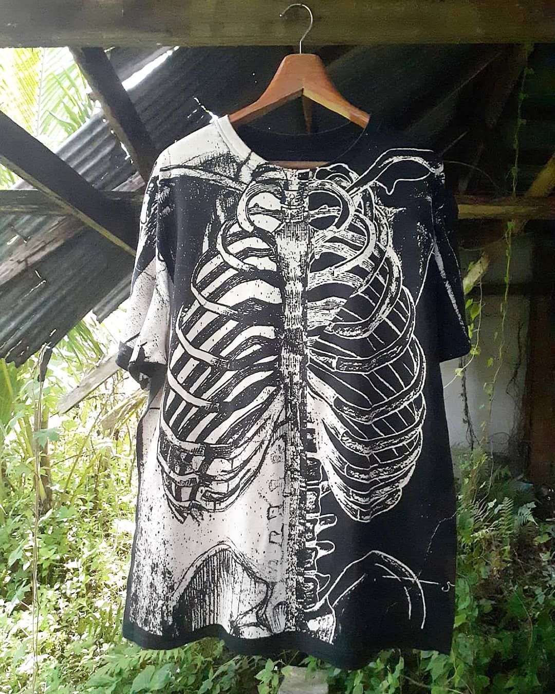 Vintage Vintage Art Halloween Skull Bones Fullprint fashion street Size US XL / EU 56 / 4 - 1 Thumbnail