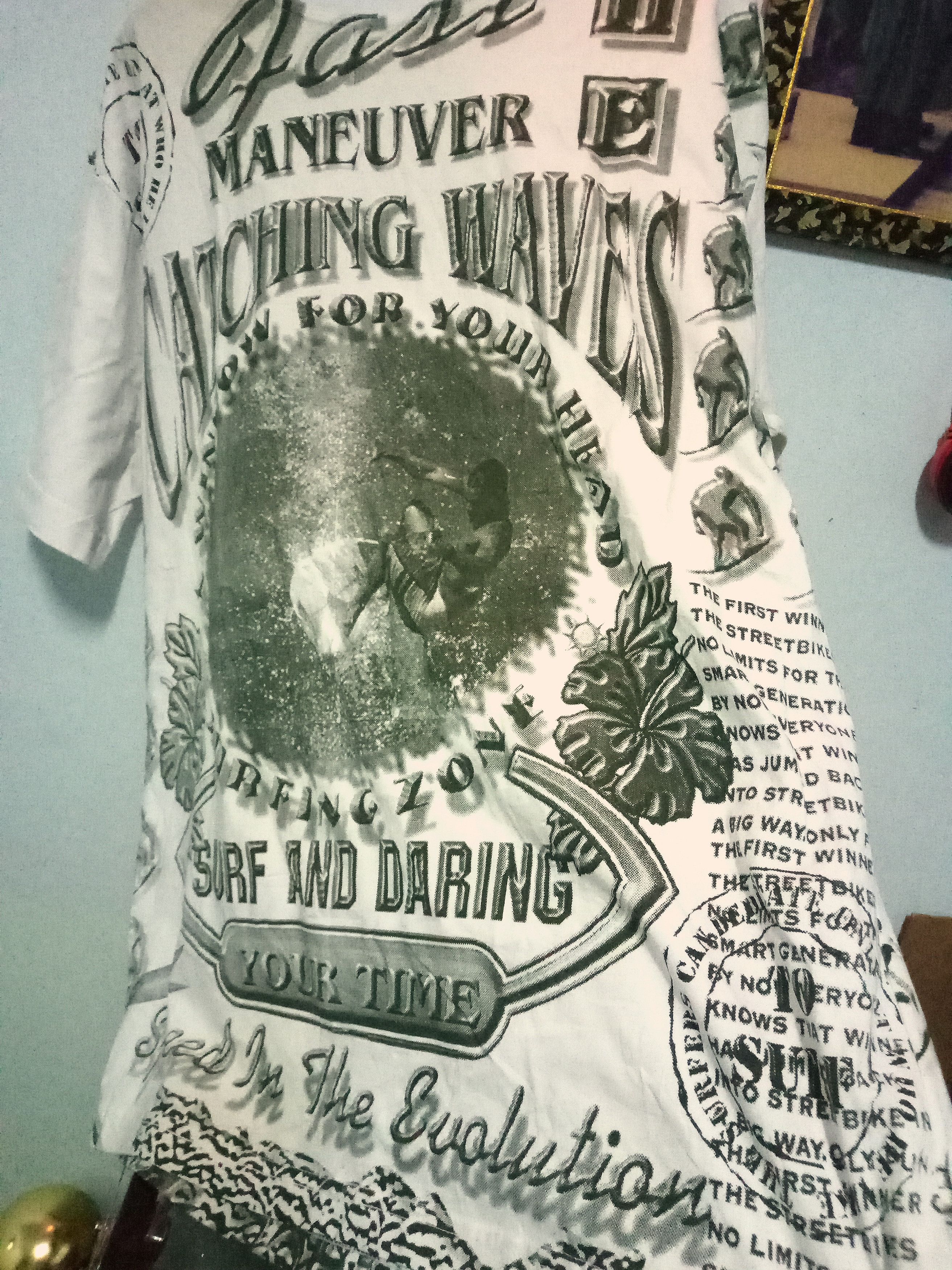 Vintage Surfing tshirt all over print 90s sportswear raptee Size US XL / EU 56 / 4 - 6 Thumbnail