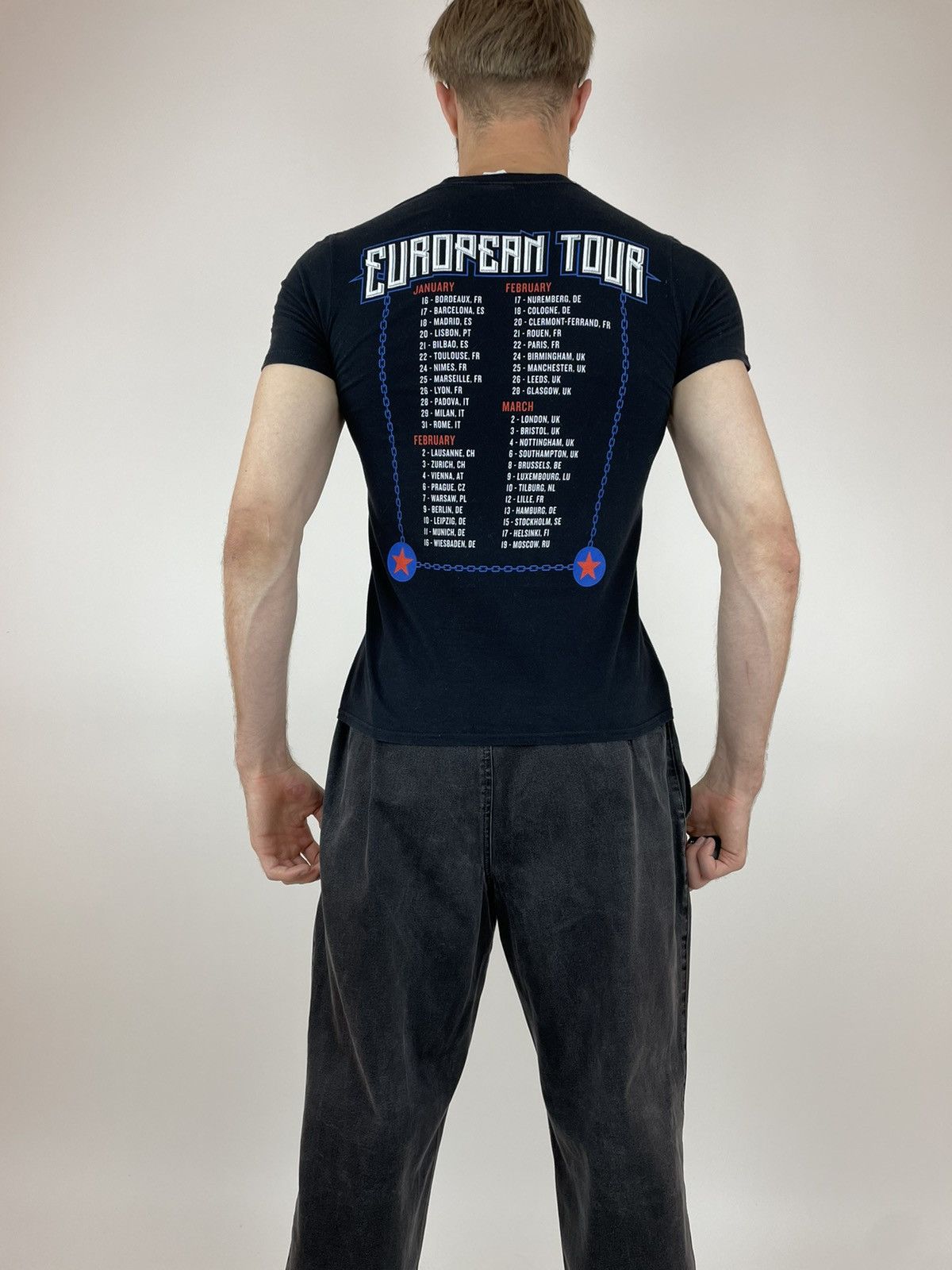 Gildan GILDAN SUM 41 European Tour T-shirt size M Size US M / EU 48-50 / 2 - 4 Thumbnail