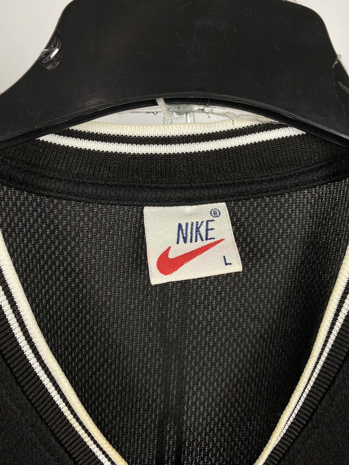 Nike × Vintage Nike vintage T-shirts v-neck sportswear size L Size US L / EU 52-54 / 3 - 3 Thumbnail