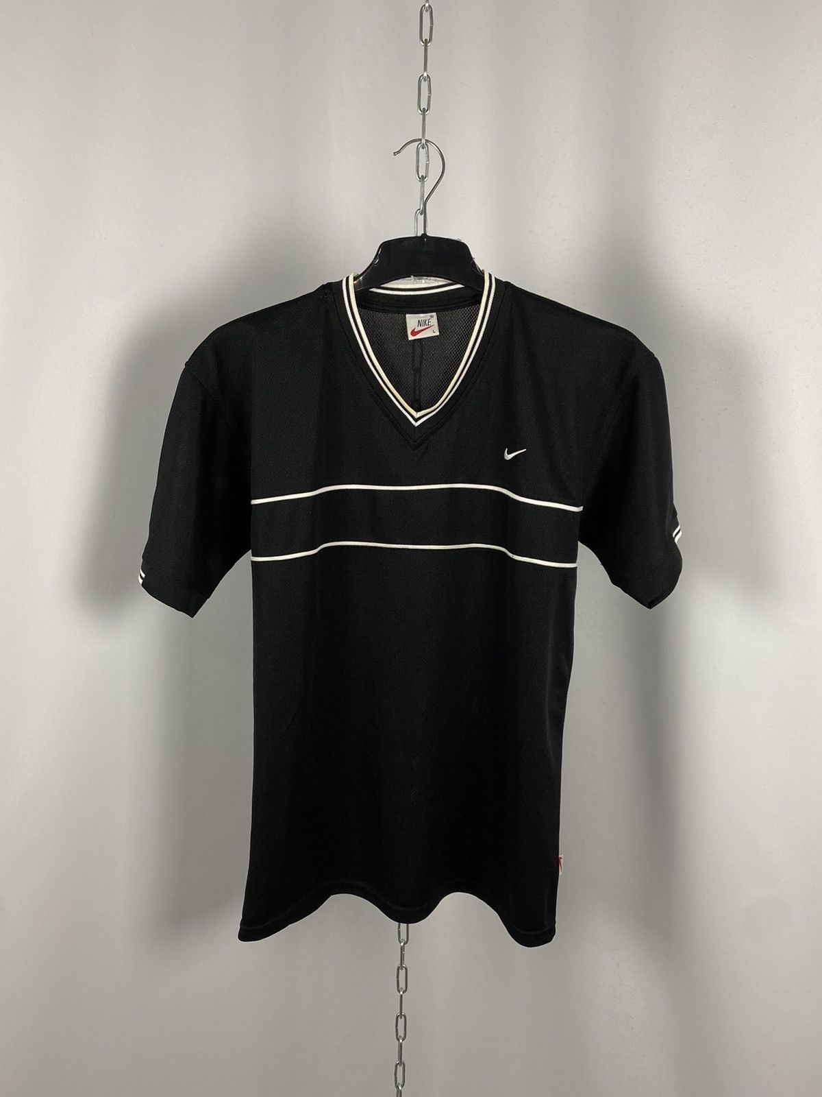 Nike × Vintage Nike vintage T-shirts v-neck sportswear size L Size US L / EU 52-54 / 3 - 1 Thumbnail