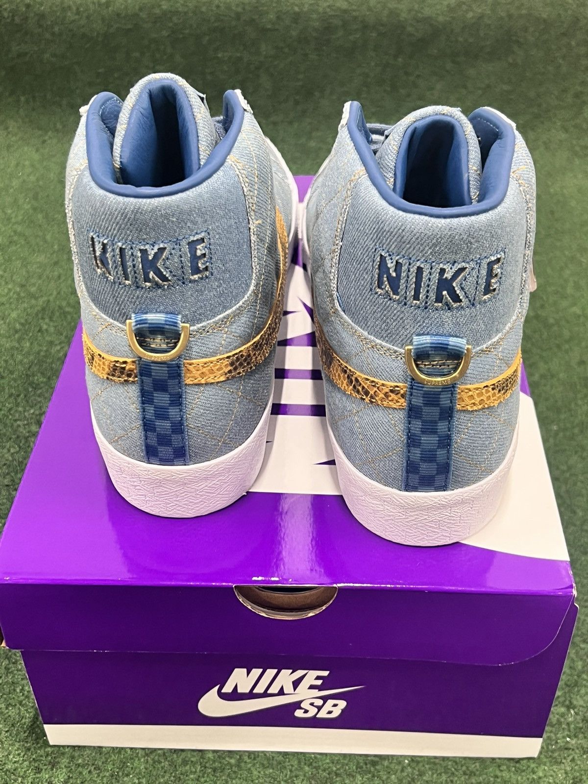 Nike × Supreme Supreme x Nike SB Blazer Mid Denim Size US 11 / EU 44 - 5 Thumbnail