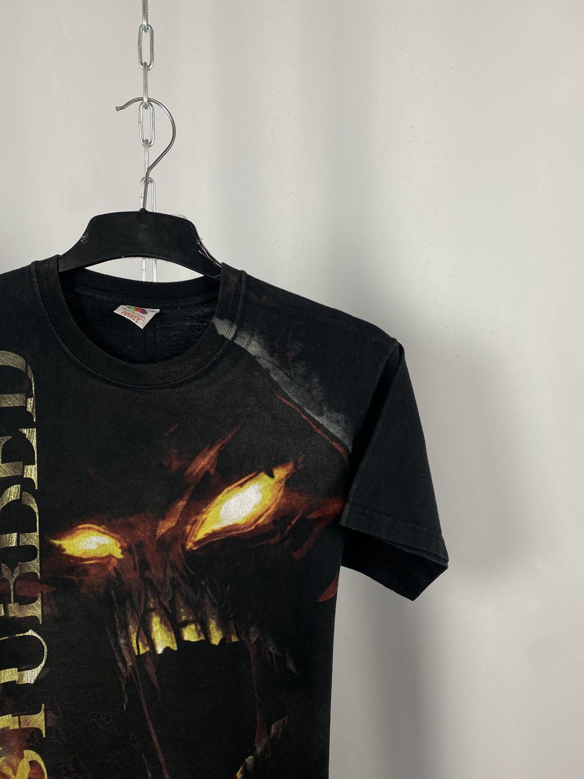 Band Tees Disturbed Y2K vintage rock tee metal band tee size M Size US M / EU 48-50 / 2 - 2 Thumbnail