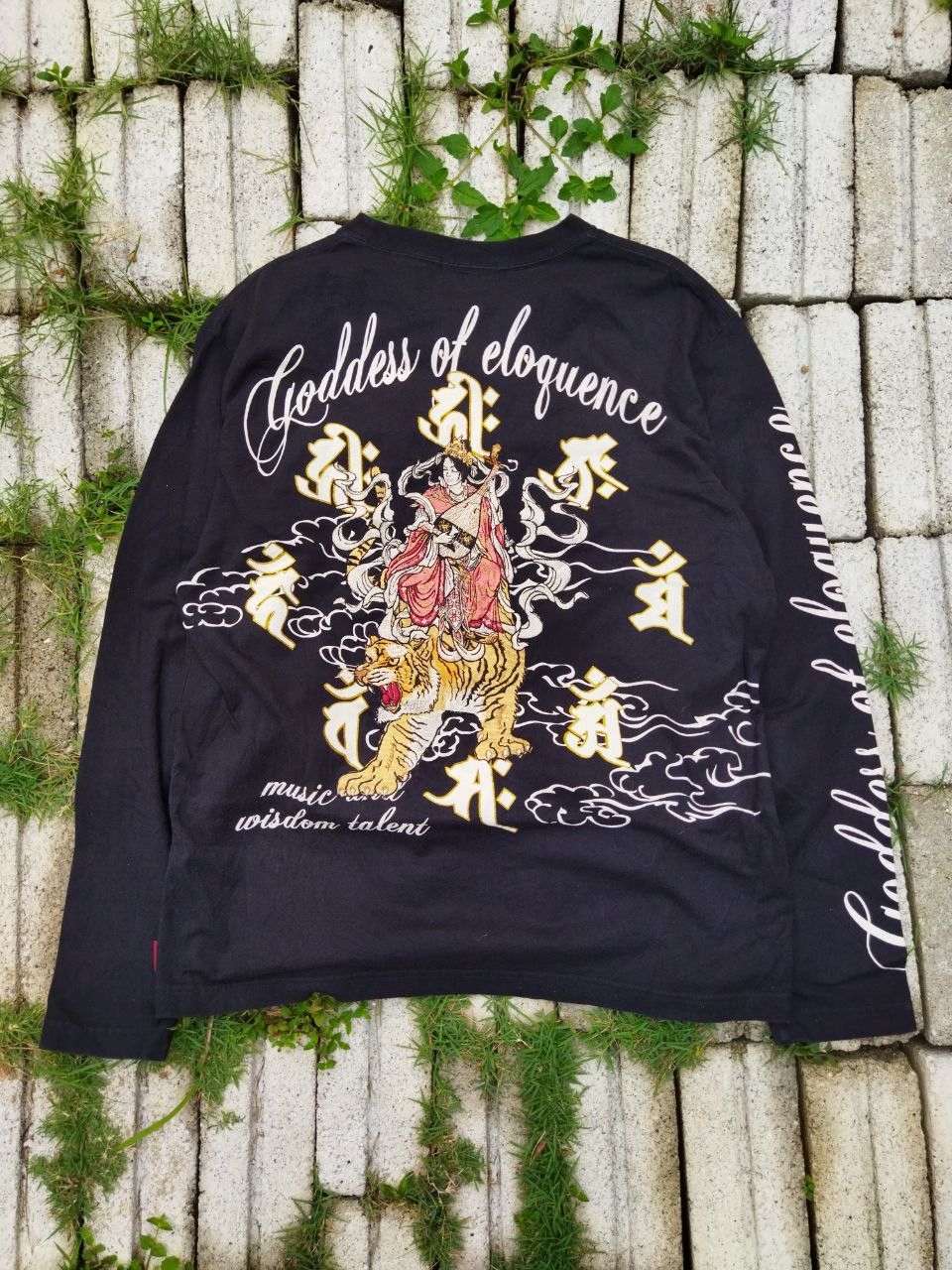 image of Sukajan T Shirts x Vintage karakuri Tamashi Japan Tiger Embroidered Tshirt in Black, Men's (Size XL