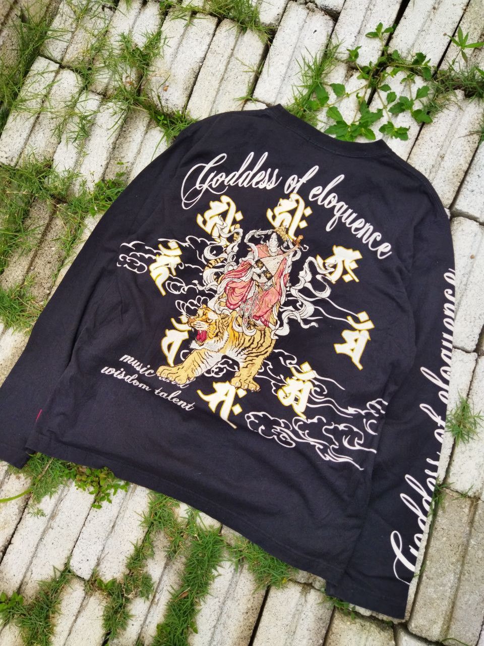 Karakuri Tamashii Karakuri Tamashii Japan Tiger Embroidered Tshirt - Size XL Size US XL / EU 56 / 4 - 2 Thumbnail