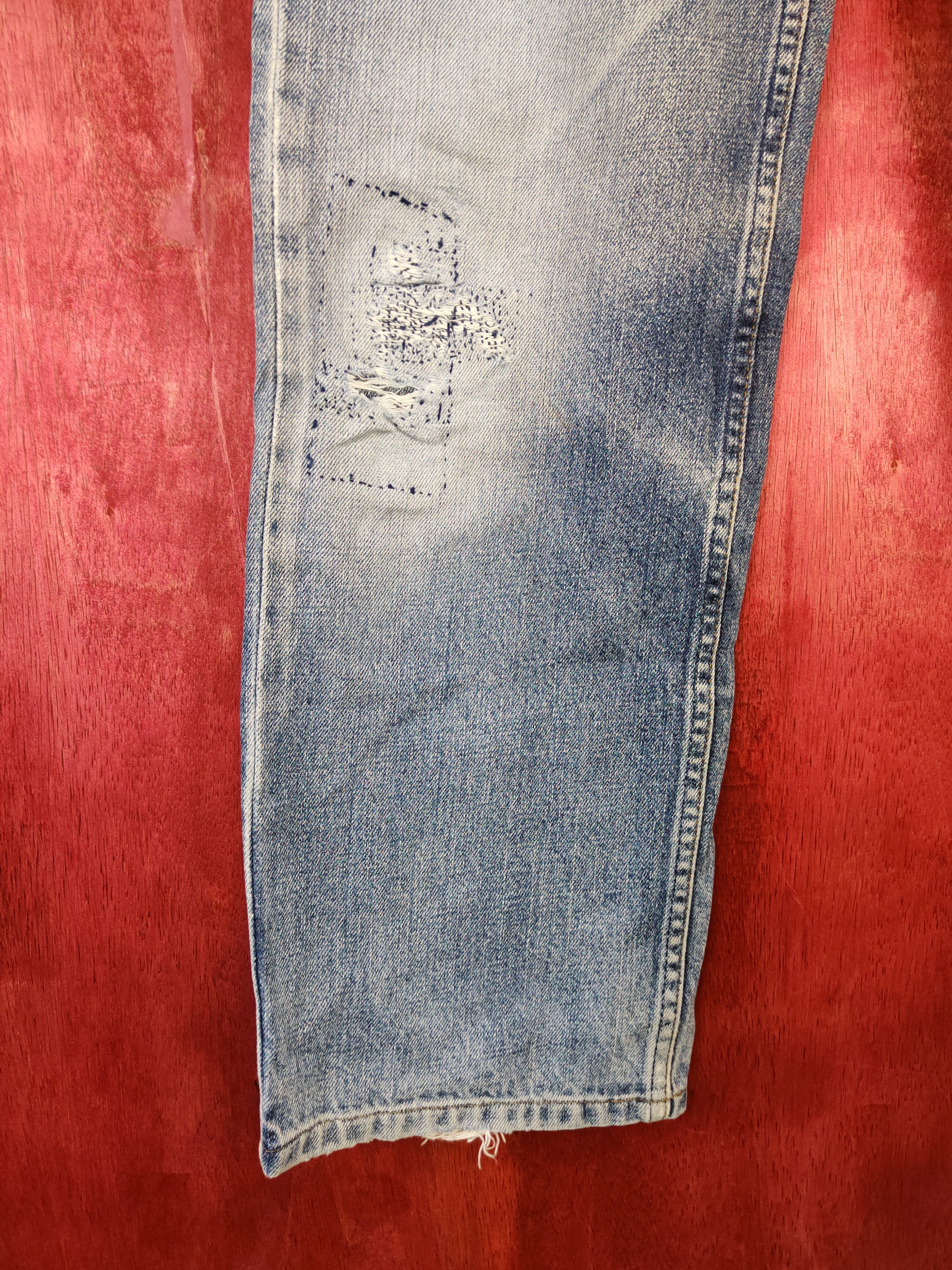 Levi's Levi Strauss & Co faded distressed Blue denim Jeans #4897 Size US 30 / EU 46 - 4 Thumbnail