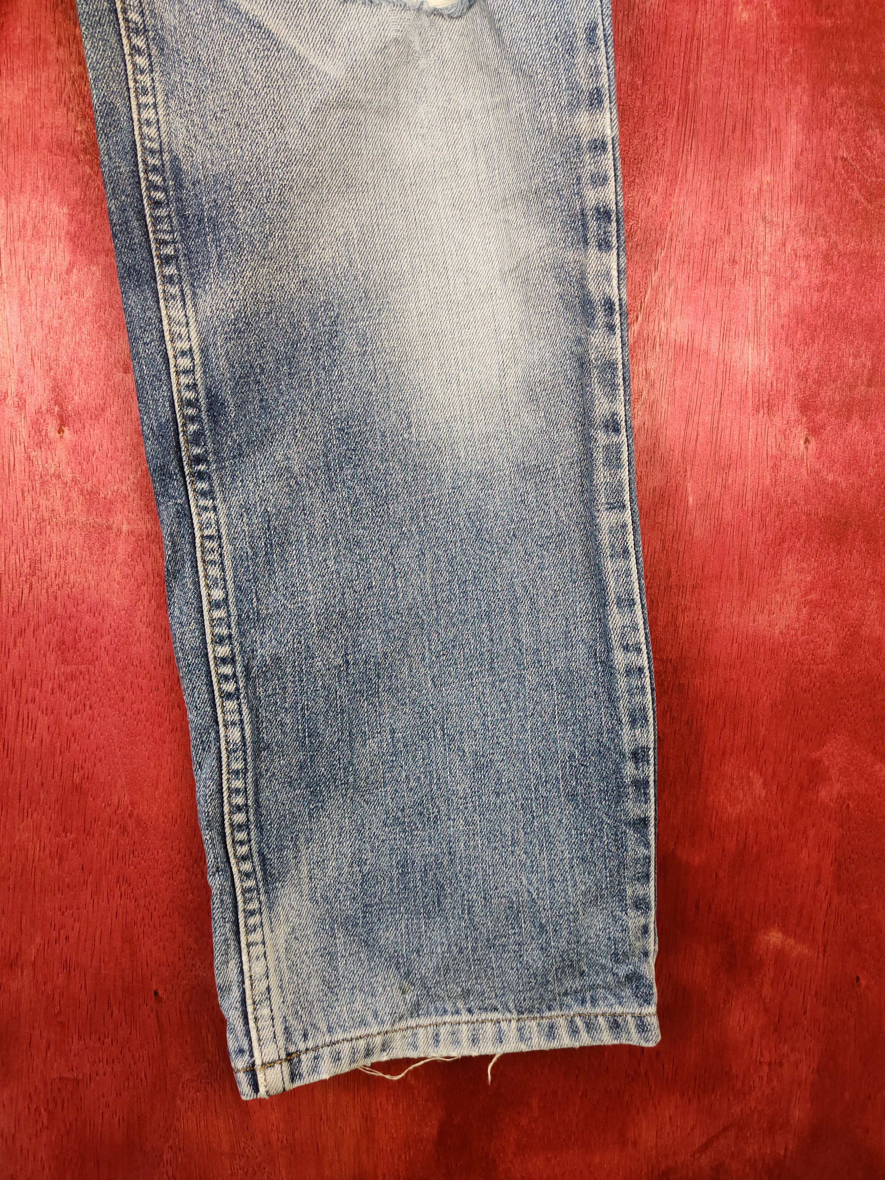 Levi's Levi Strauss & Co faded distressed Blue denim Jeans #4897 Size US 30 / EU 46 - 7 Thumbnail