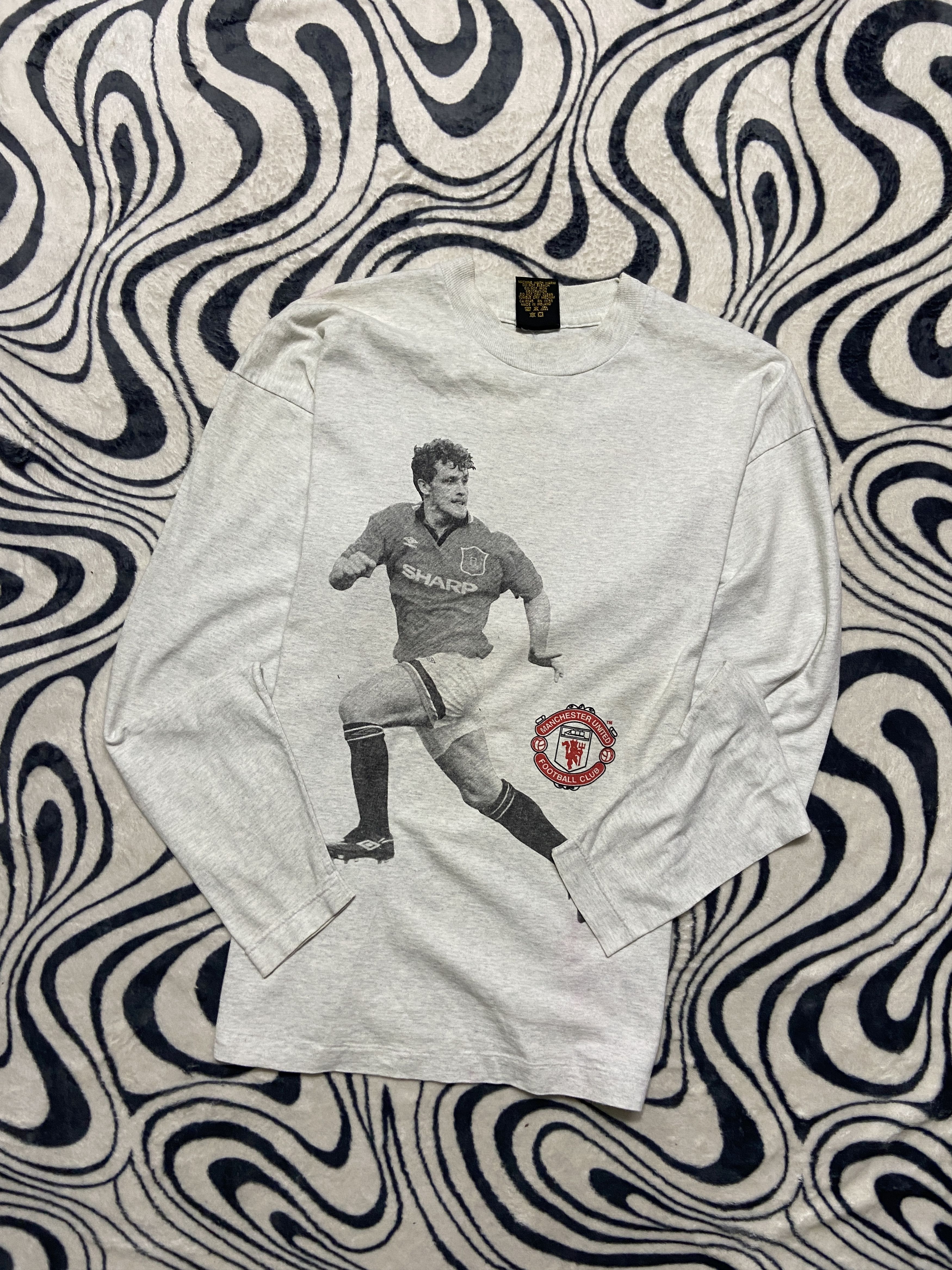 Vintage Vintage Manchester United Long Sleeve T-Shirt Size US XL / EU 56 / 4 - 1 Thumbnail