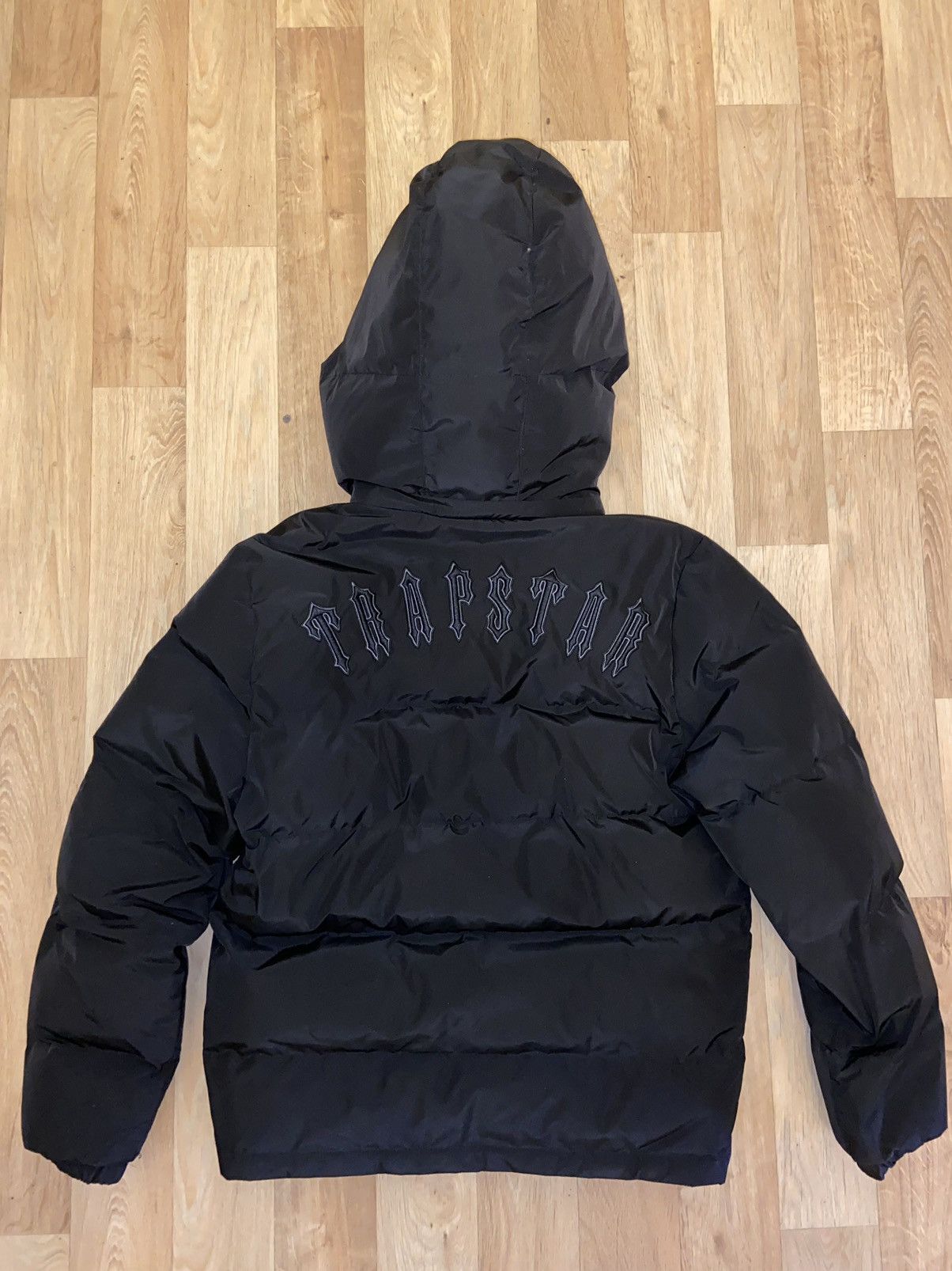 Trapstar London Irongate Detachable Hooded Puffer Jacket Blackout