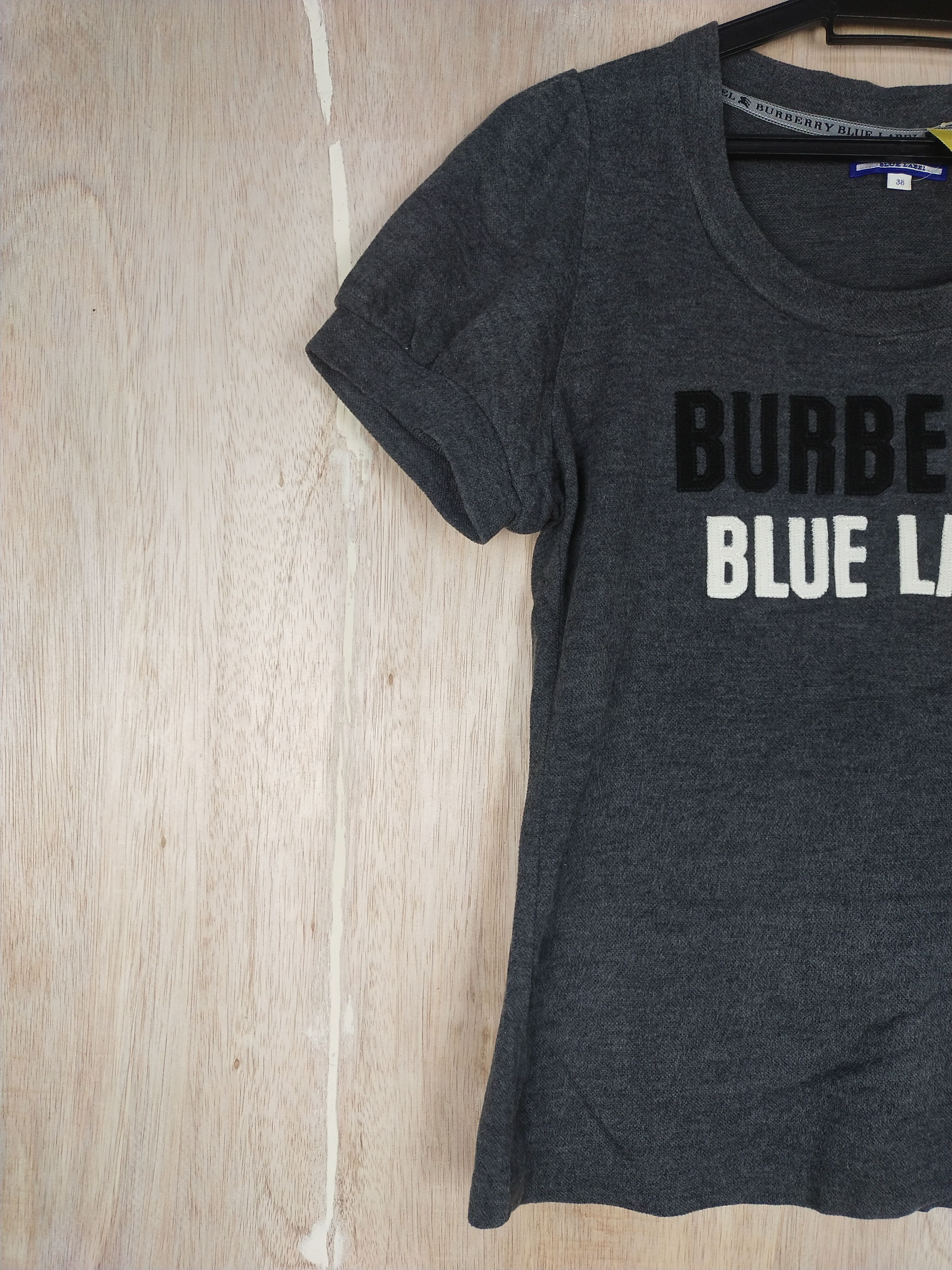 Burberry DL Burberry blue label gray Tshirt #2771 Size XS / US 0-2 / IT 36-38 - 3 Thumbnail