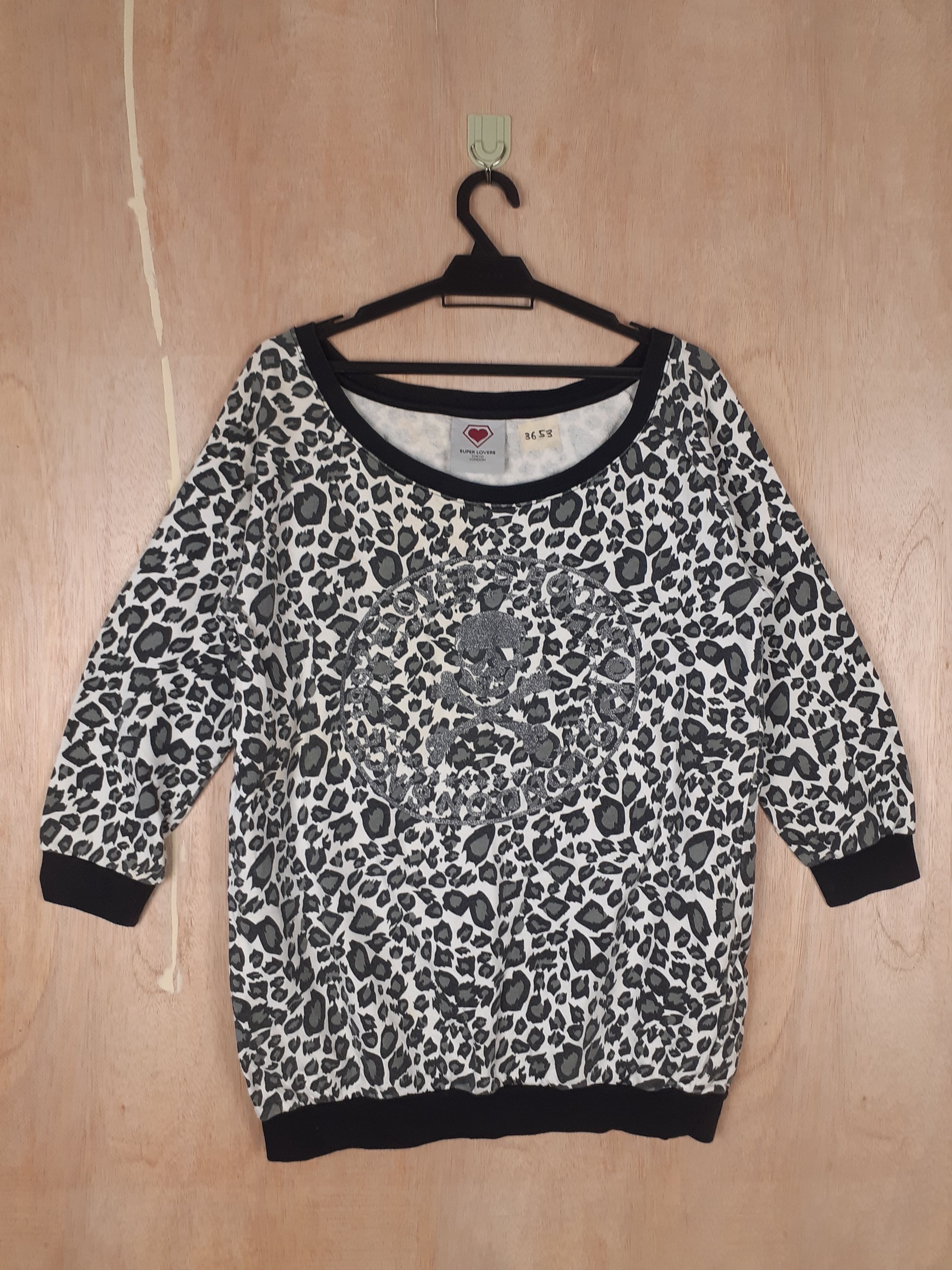 image of Skulls Super Lovers Leopard Cheetah Art Gray Shirt 3653 in Grey, Women's (Size Medium)