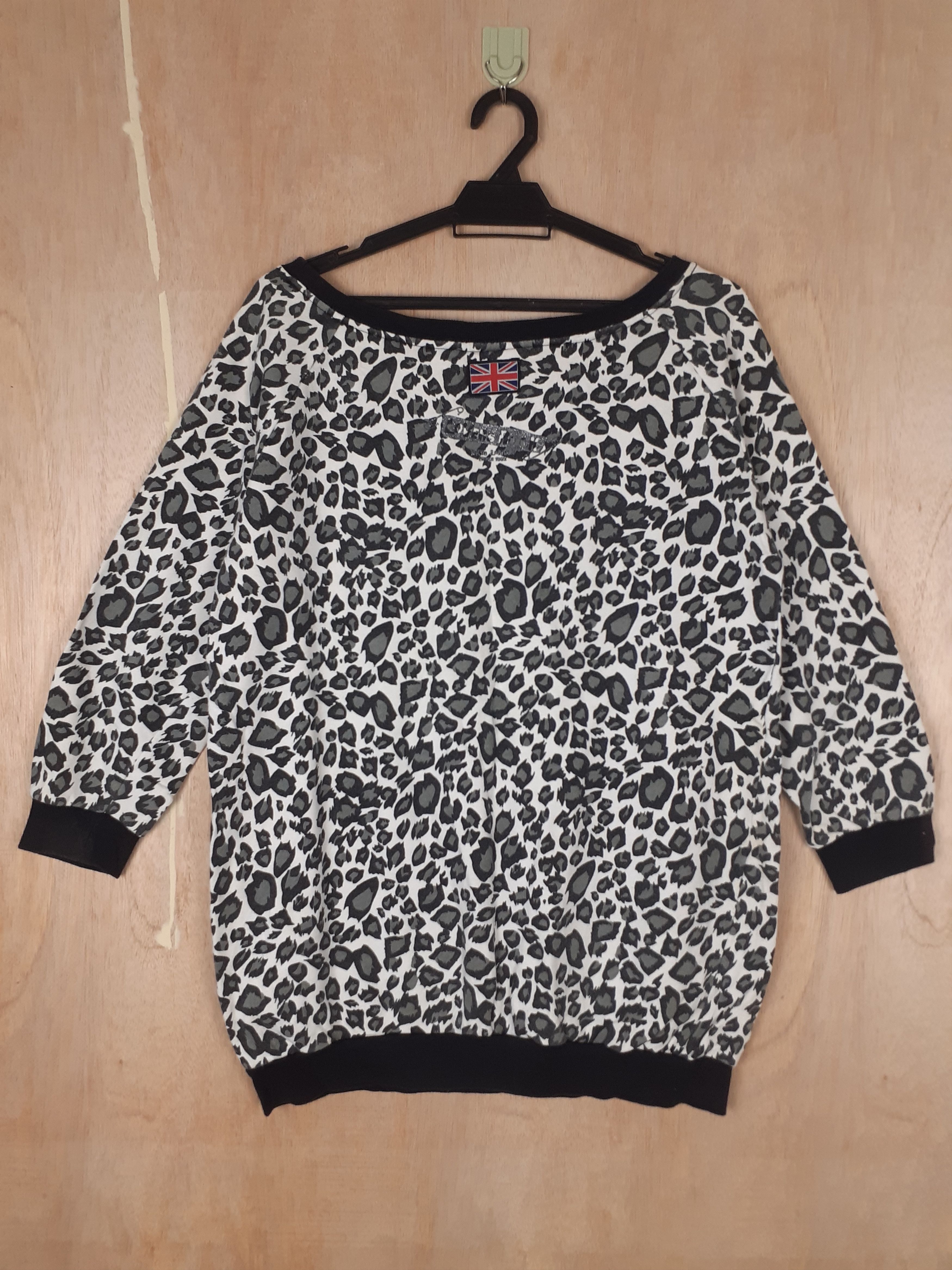 Japanese Brand Super Lovers leopard cheetah art gray shirt #3653 Size M / US 6-8 / IT 42-44 - 8 Thumbnail