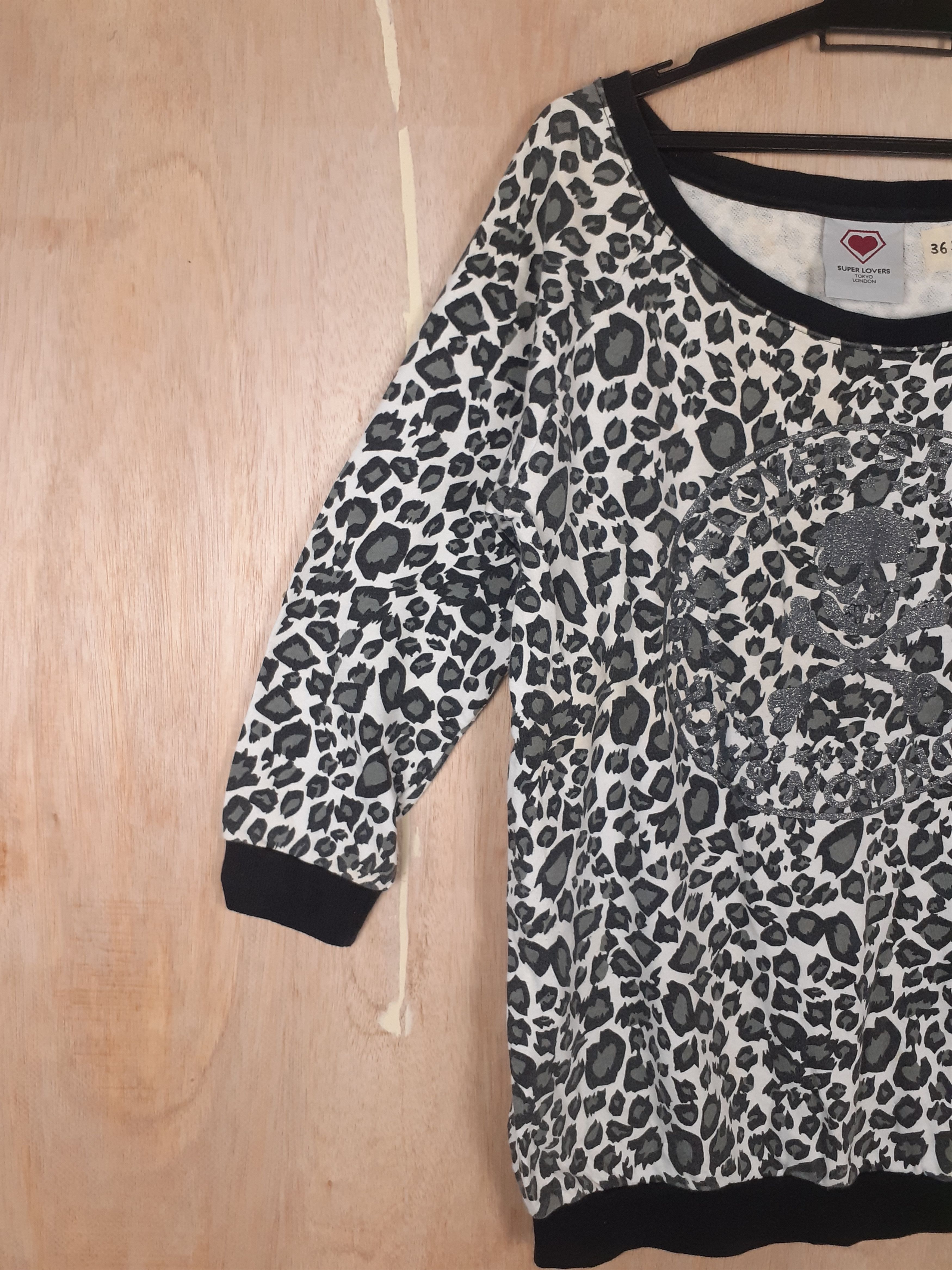 Japanese Brand Super Lovers leopard cheetah art gray shirt #3653 Size M / US 6-8 / IT 42-44 - 4 Thumbnail