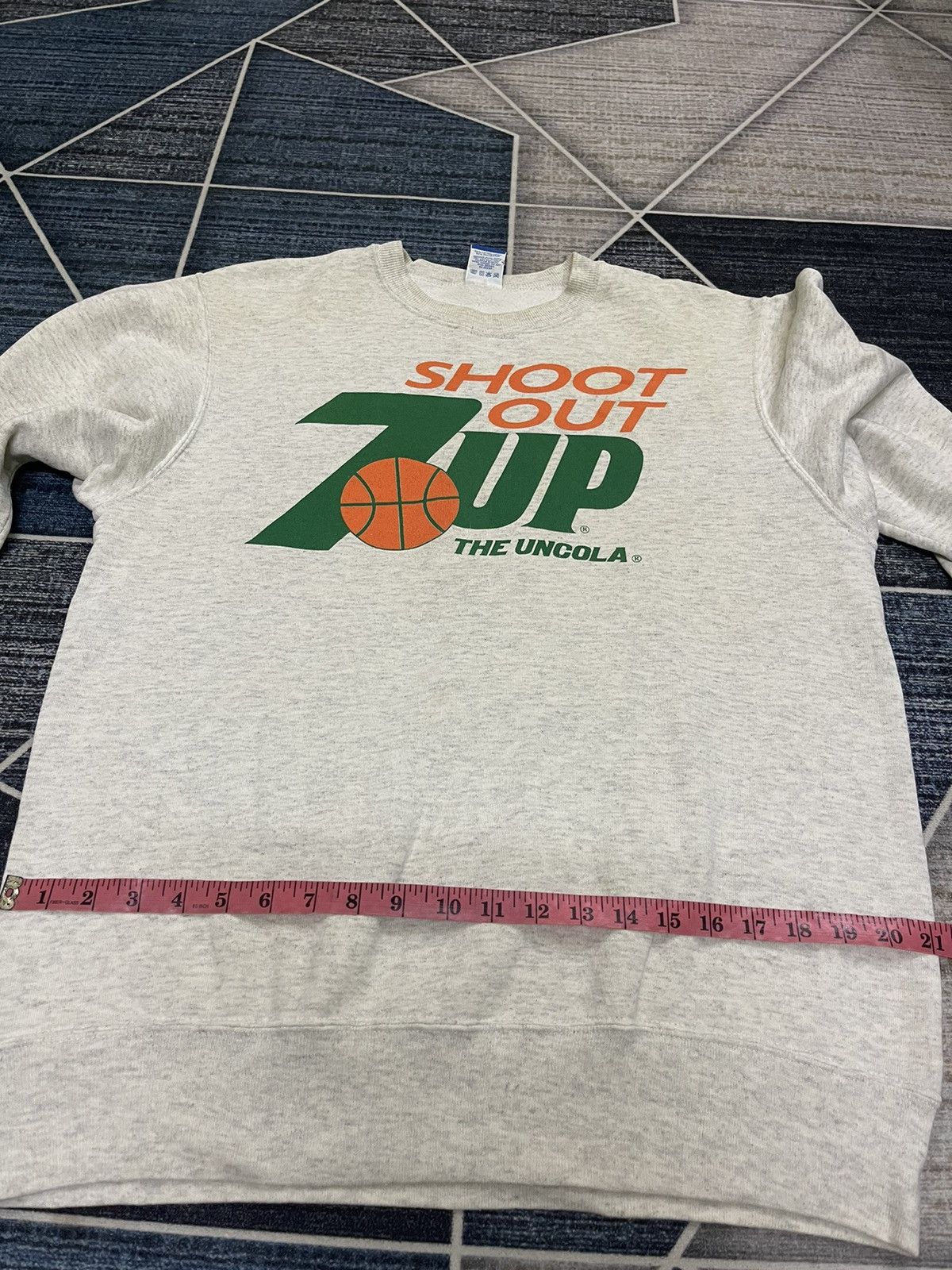 Champion VINTAGE 90’s CHAMPION 7-UP SHOOT OUT PROMO SWEATSHIRT Size US L / EU 52-54 / 3 - 10 Thumbnail