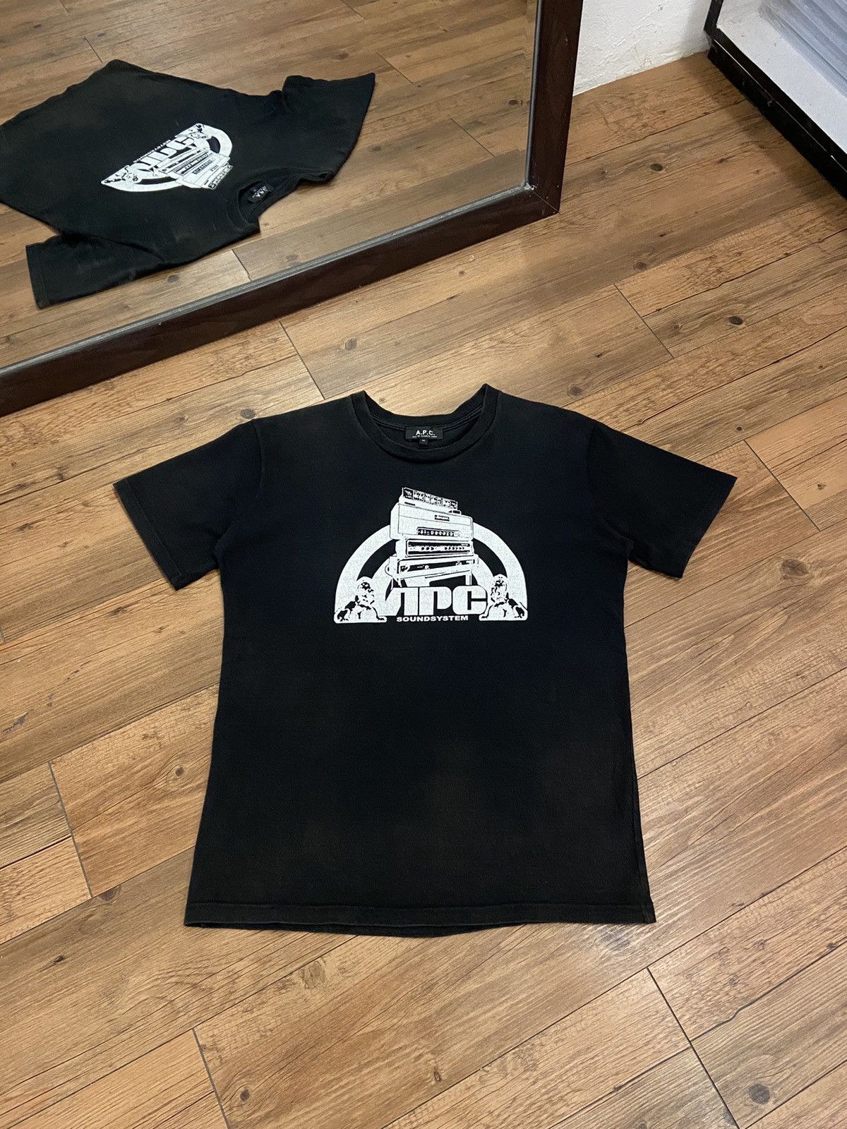 A.P.C. × Designer A.P.C. Soundsystem Logo Tshirt Size M / US 6-8 / IT 42-44 - 1 Thumbnail