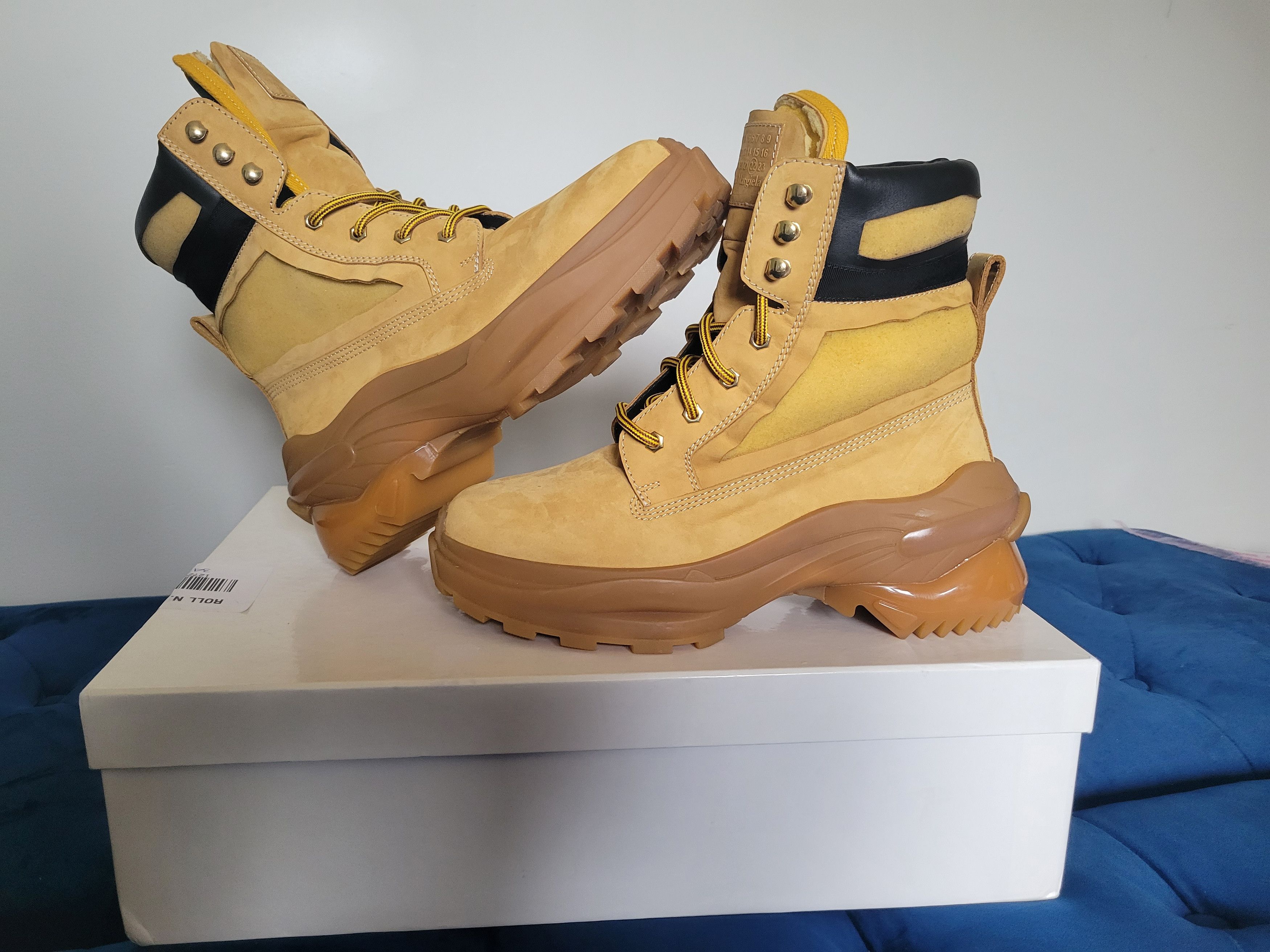 BNWT Chunky Suede Work Boots