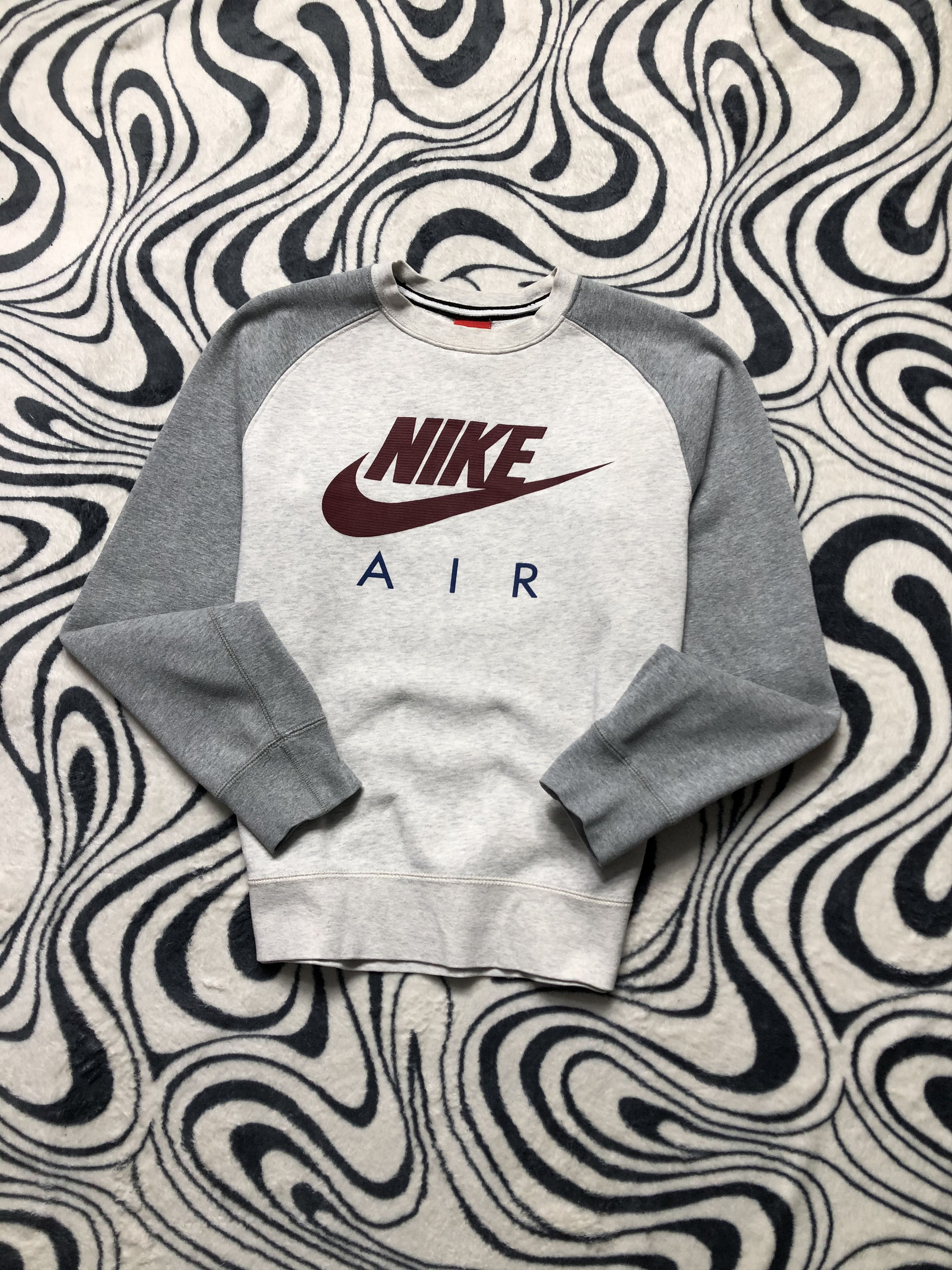 Nike Nike Vintage Mens Sweatshirt Drill Y2K Swoosh Size US S / EU 44-46 / 1 - 1 Thumbnail