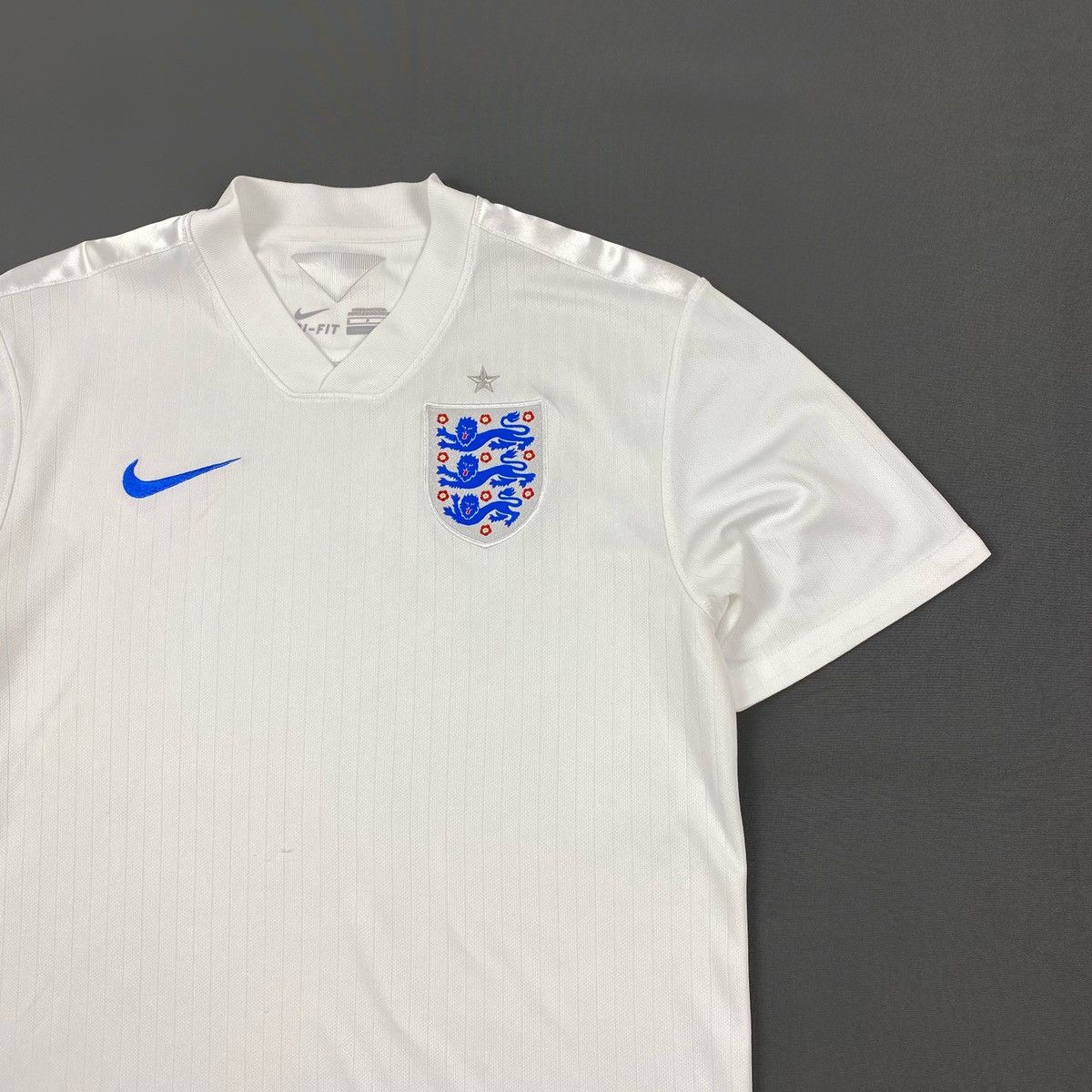 Nike 2014 Nike National Team England World Cup S/S Jersey Size US S / EU 44-46 / 1 - 2 Thumbnail
