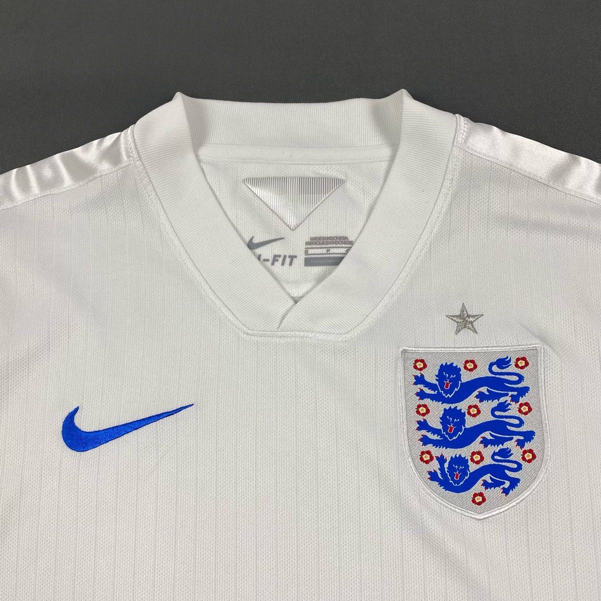 Nike 2014 Nike National Team England World Cup S/S Jersey Size US S / EU 44-46 / 1 - 3 Thumbnail
