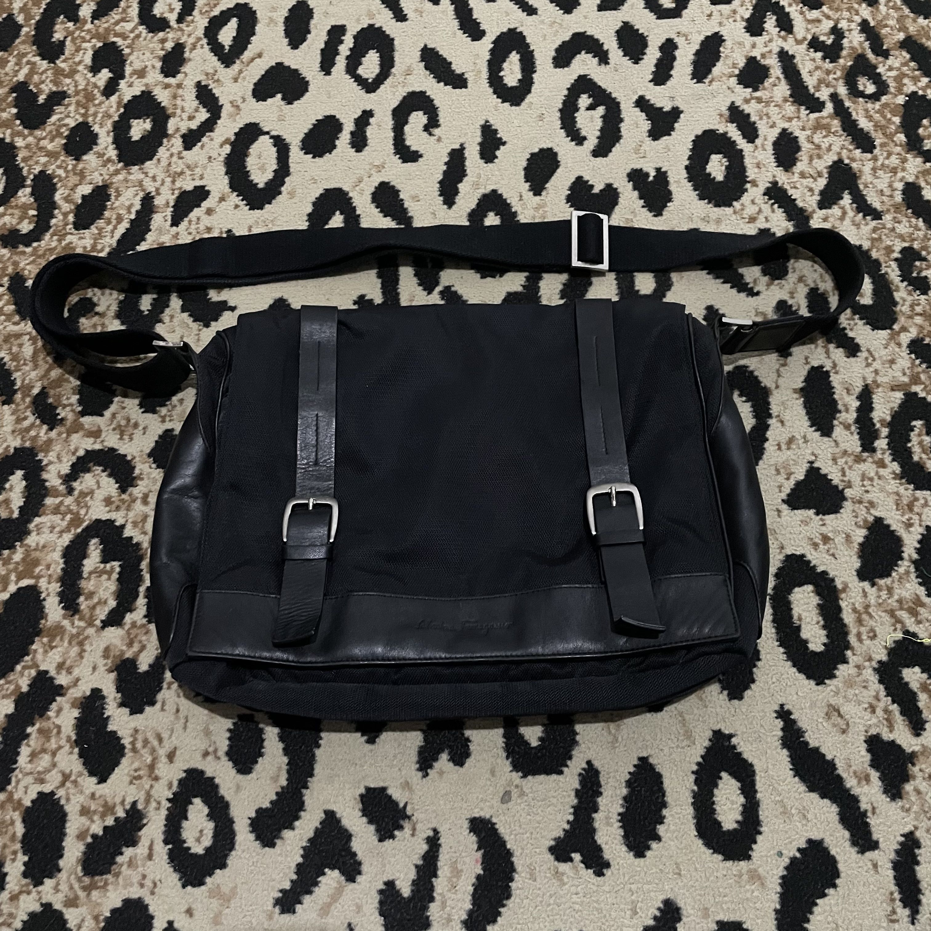 Salvatore Ferragamo Salvatore Ferragamo Slingbag Size ONE SIZE - 1 Thumbnail