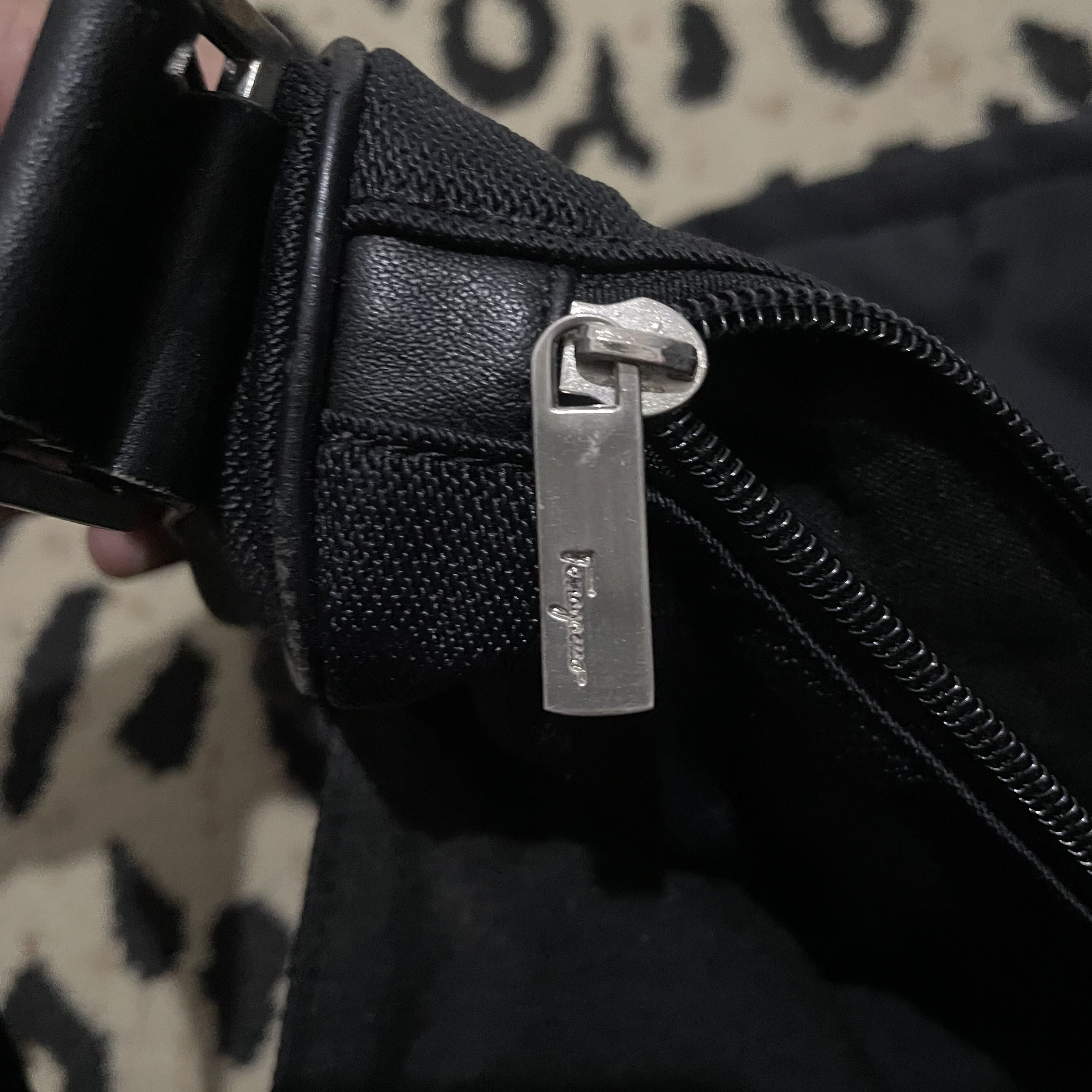 Salvatore Ferragamo Salvatore Ferragamo Slingbag Size ONE SIZE - 6 Thumbnail